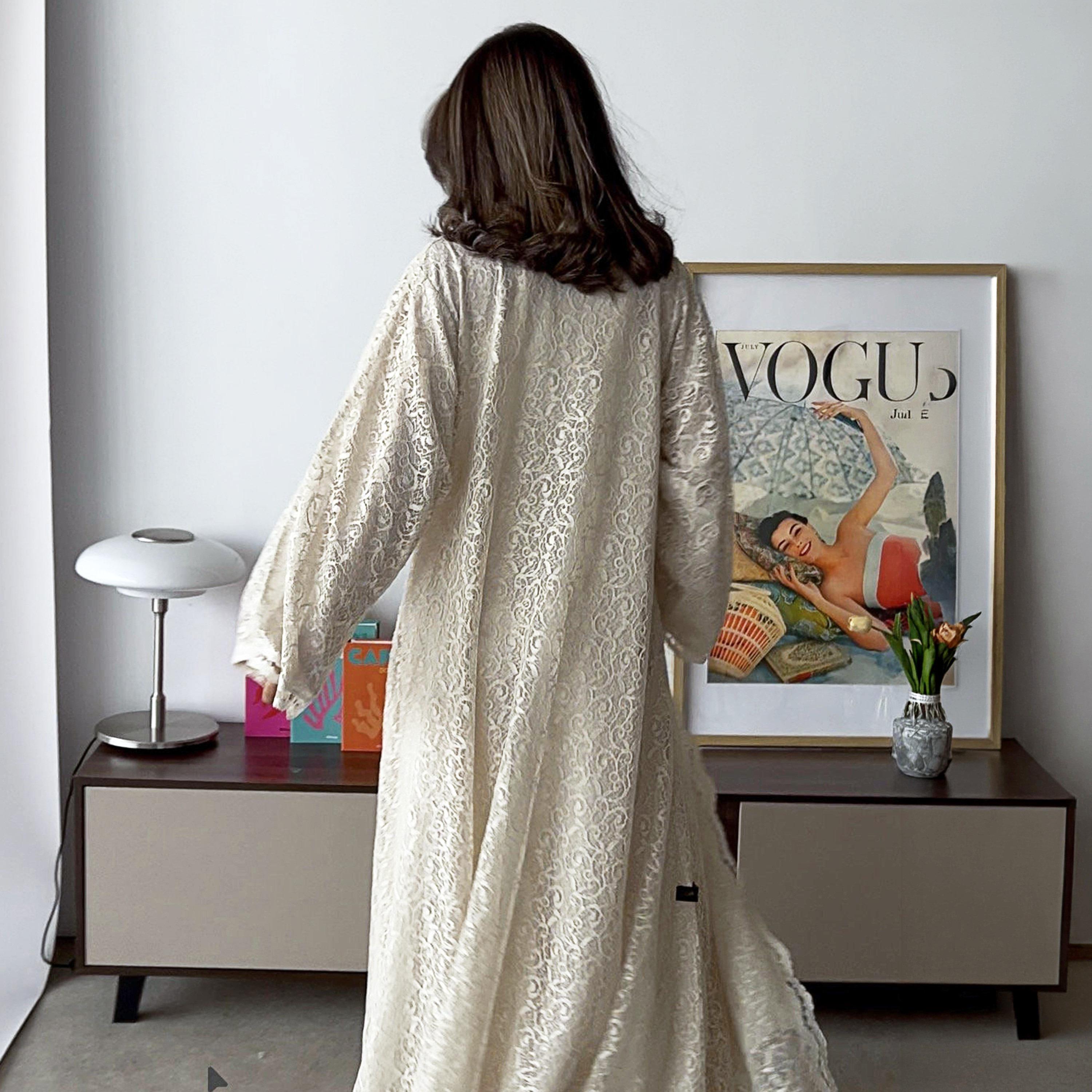 عباءة نسائية "فليرد" بأكمام واسعة من الدانتيل مع حجاب من لوسين عباية-women-arabicclothing-abayas-image-6