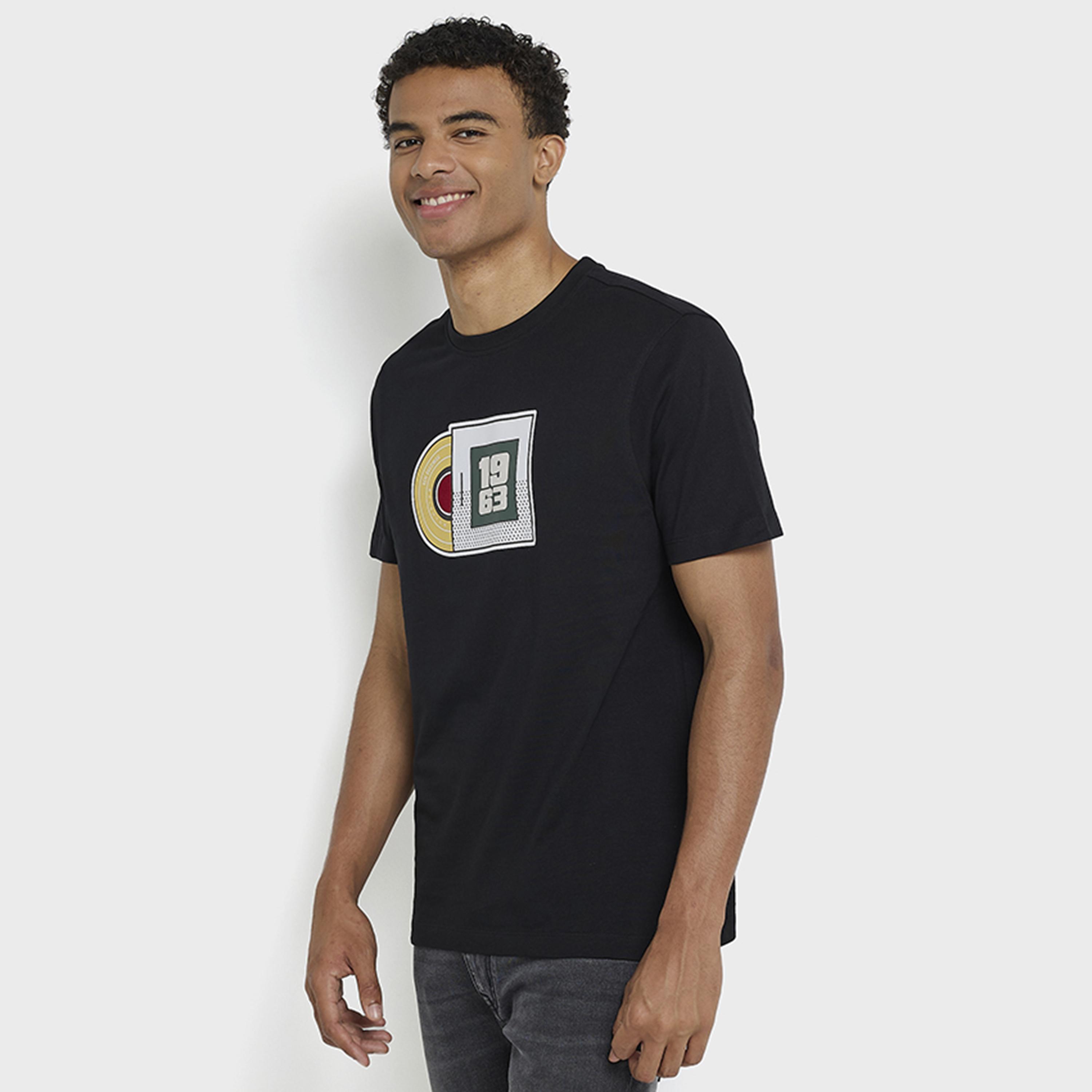 تيشيرت رجالي بياقة دائرية وأكمام قصيرة مطبوع برسومات جرافيكية من بن شيرمان-men-clothing-tshirtsandpolos-tshirts-image-7