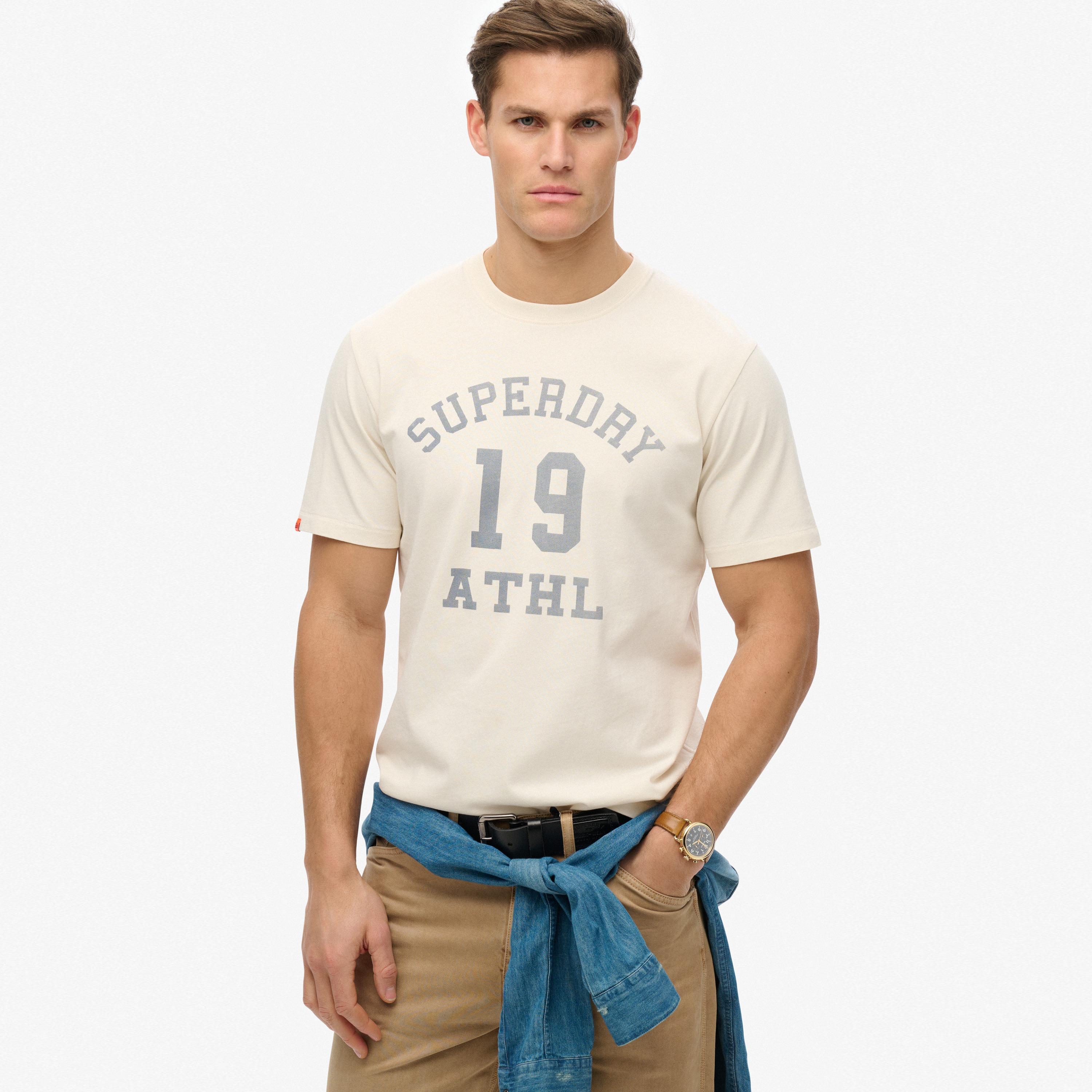تيشيرت رجالي بياقة دائرية وأكمام قصيرة، مطبوع عليه نص من سوبردراي-men-clothing-tshirtsandpolos-tshirts-image-1
