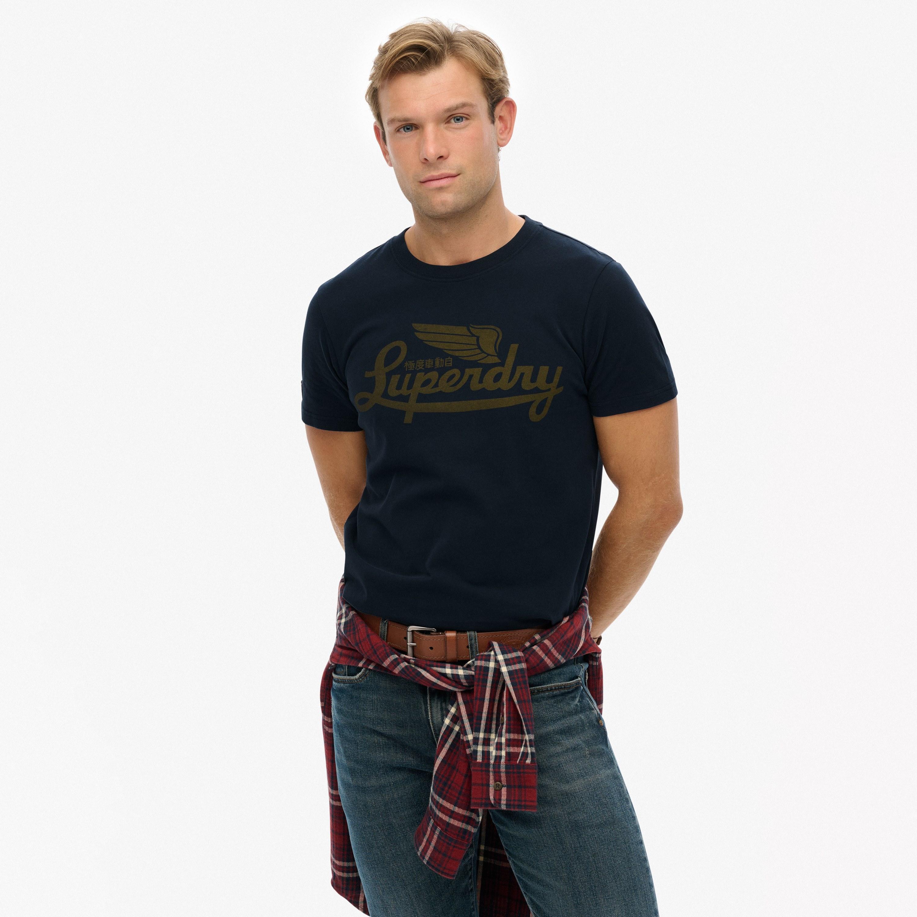 تيشيرت رجالي بياقة دائرية وأكمام قصيرة، مطبوع عليه نص من سوبردراي-men-clothing-tshirtsandpolos-tshirts-image-1