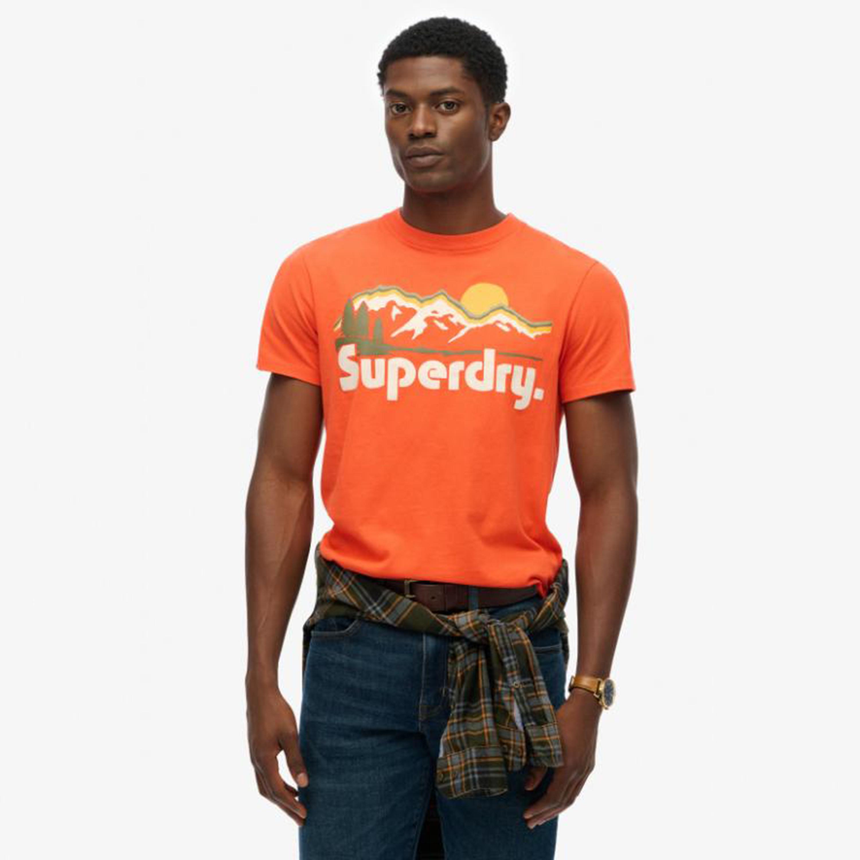 تيشيرت رجالي بقبة دائرية وأكمام قصيرة بطبعة رسومية من سوبردراي-men-clothing-tshirtsandpolos-tshirts-image-1