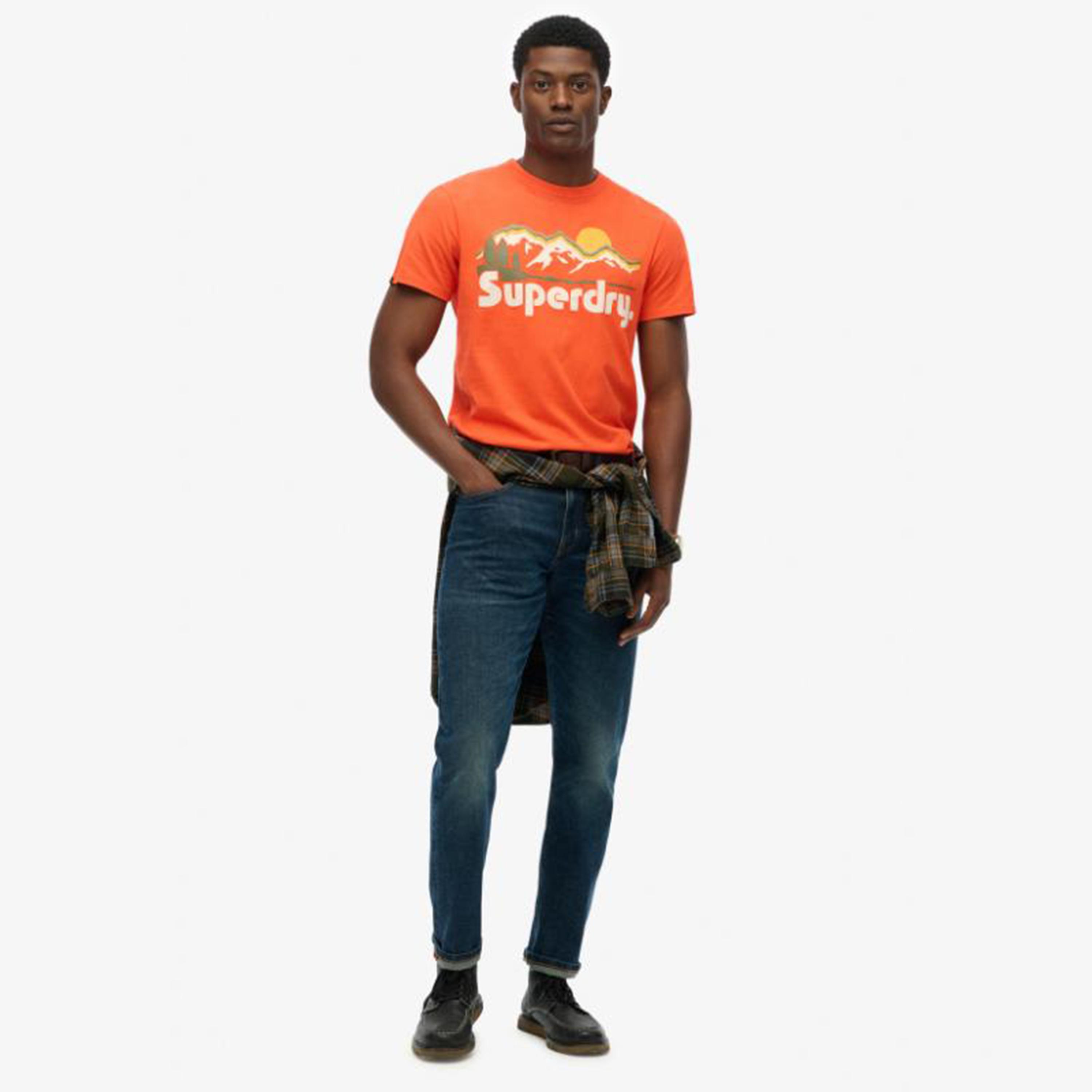 تيشيرت رجالي بقبة دائرية وأكمام قصيرة بطبعة رسومية من سوبردراي-men-clothing-tshirtsandpolos-tshirts-image-2