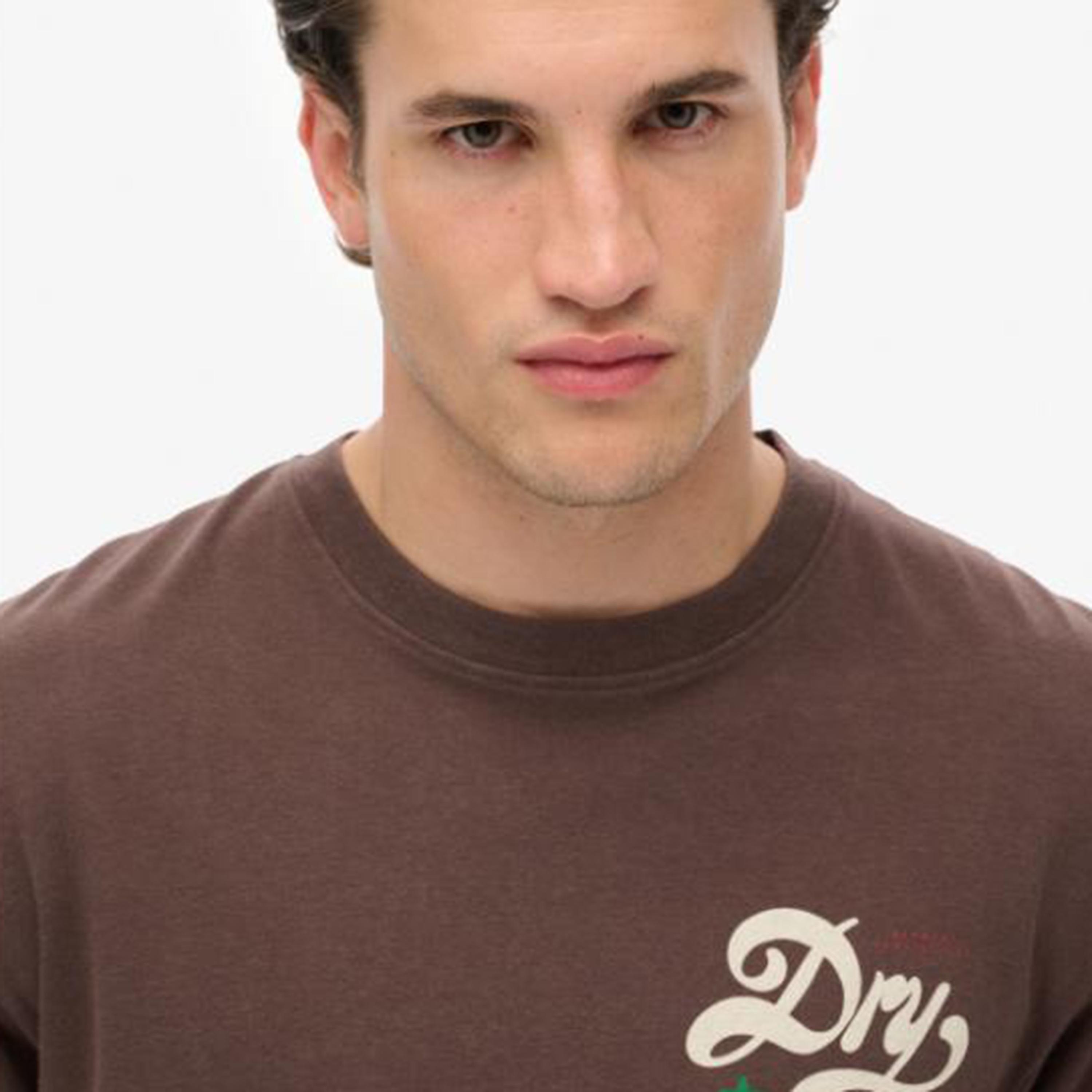 تي شيرت رجالي مطبوع برقبة دائرية وأكمام قصيرة من سوبردراي-men-clothing-tshirtsandpolos-tshirts-image-3