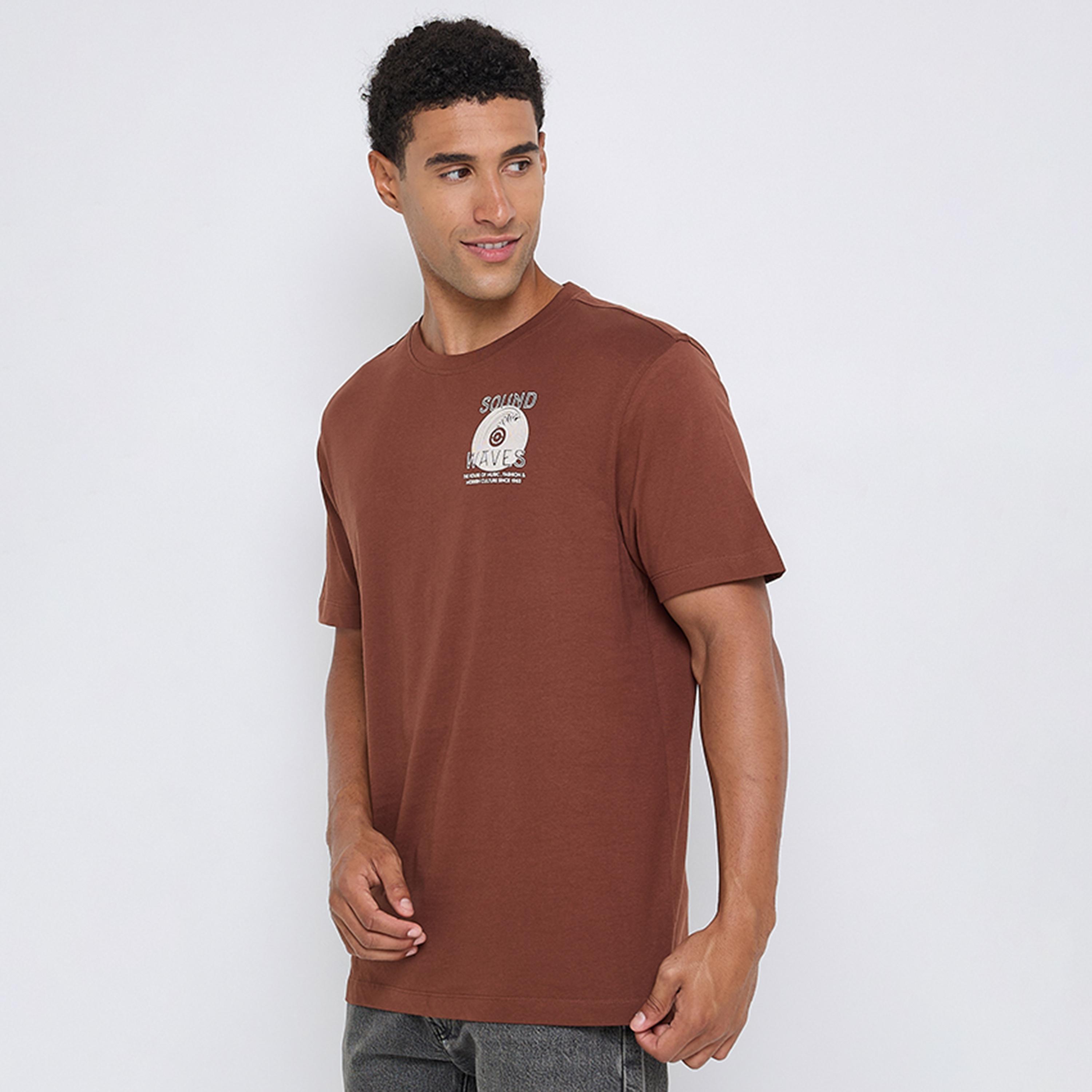 تيشيرت رجالي بياقة دائرية وأكمام قصيرة مطبوع برسومات جرافيكية من بن شيرمان-men-clothing-tshirtsandpolos-tshirts-image-3