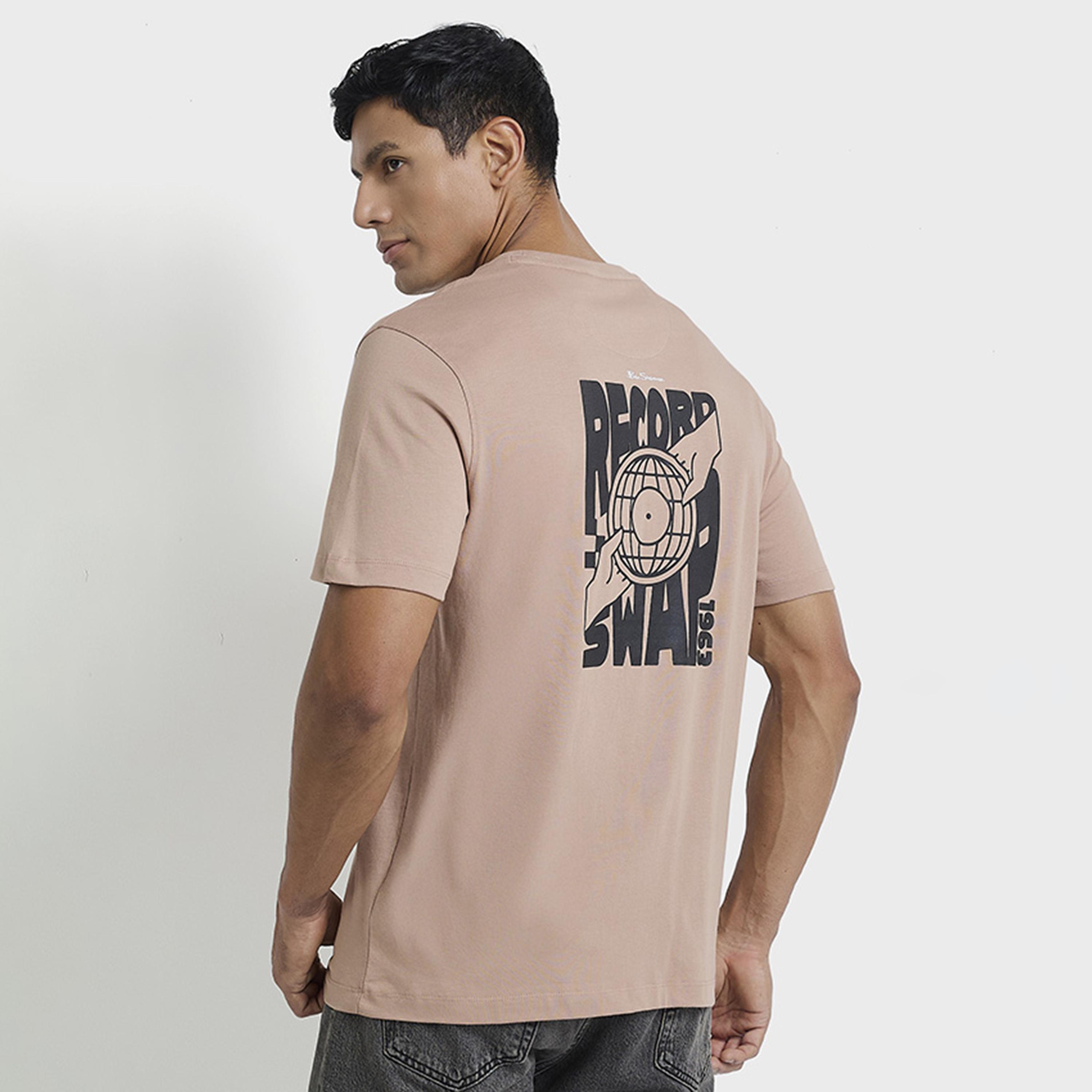 تيشيرت رجالي بياقة دائرية وأكمام قصيرة مطبوع برسومات جرافيكية من بن شيرمان-men-clothing-tshirtsandpolos-tshirts-image-4