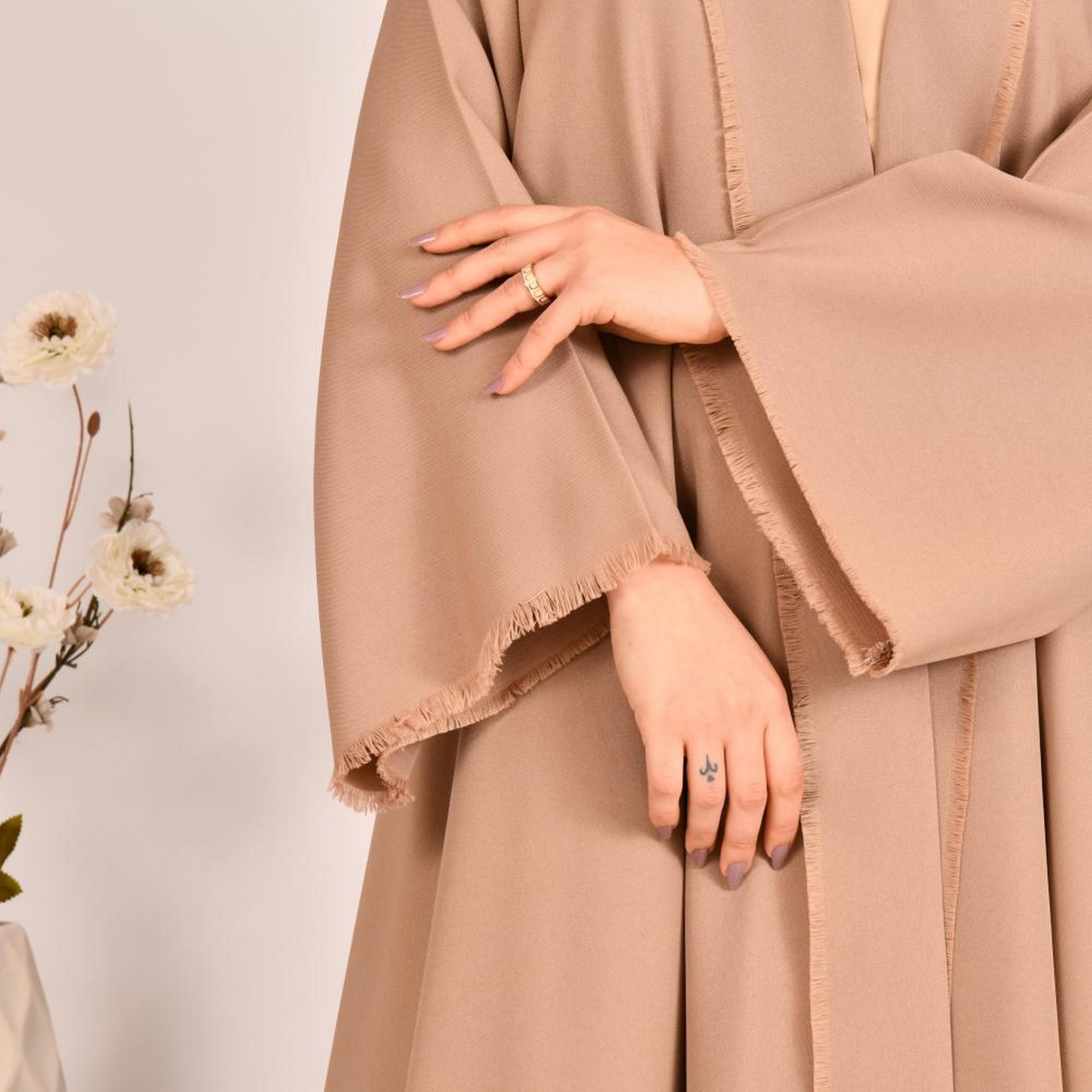 عباية كلوش مزدوجة الأكمام من الكتان مع حجاب من بيوند عباية-women-arabicclothing-abayas-image-3