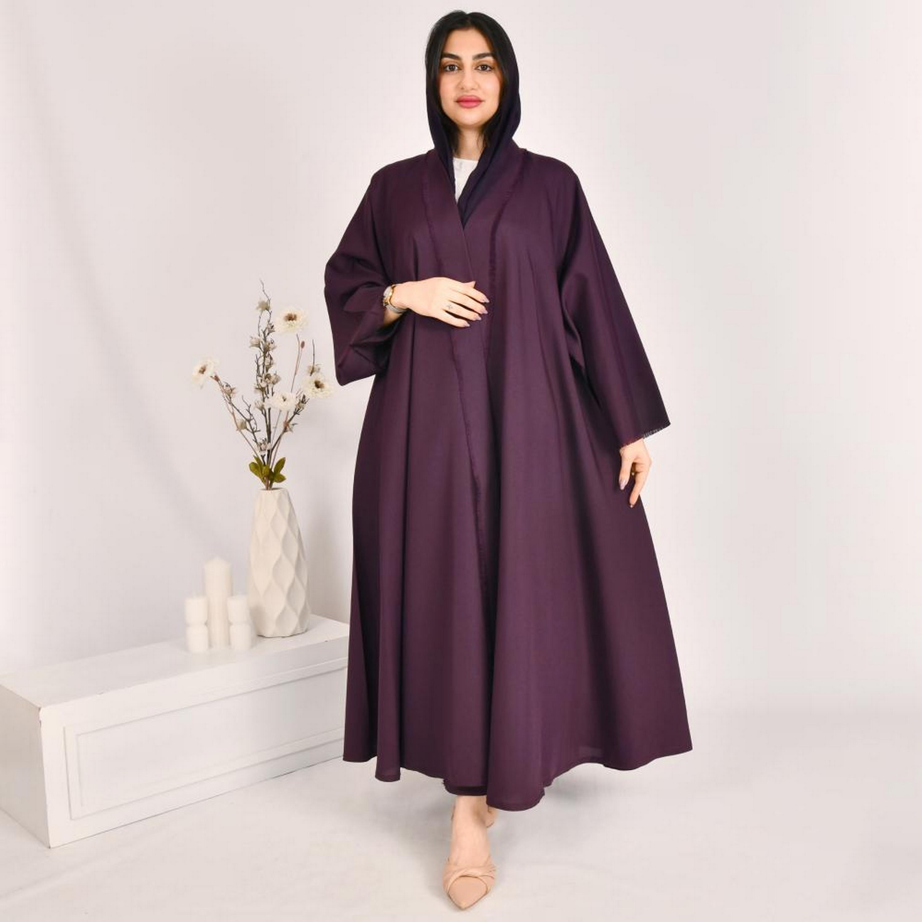 عباية كلوش مزدوجة الأكمام من الكتان مع حجاب من بيوند عباية-women-arabicclothing-abayas-image-1