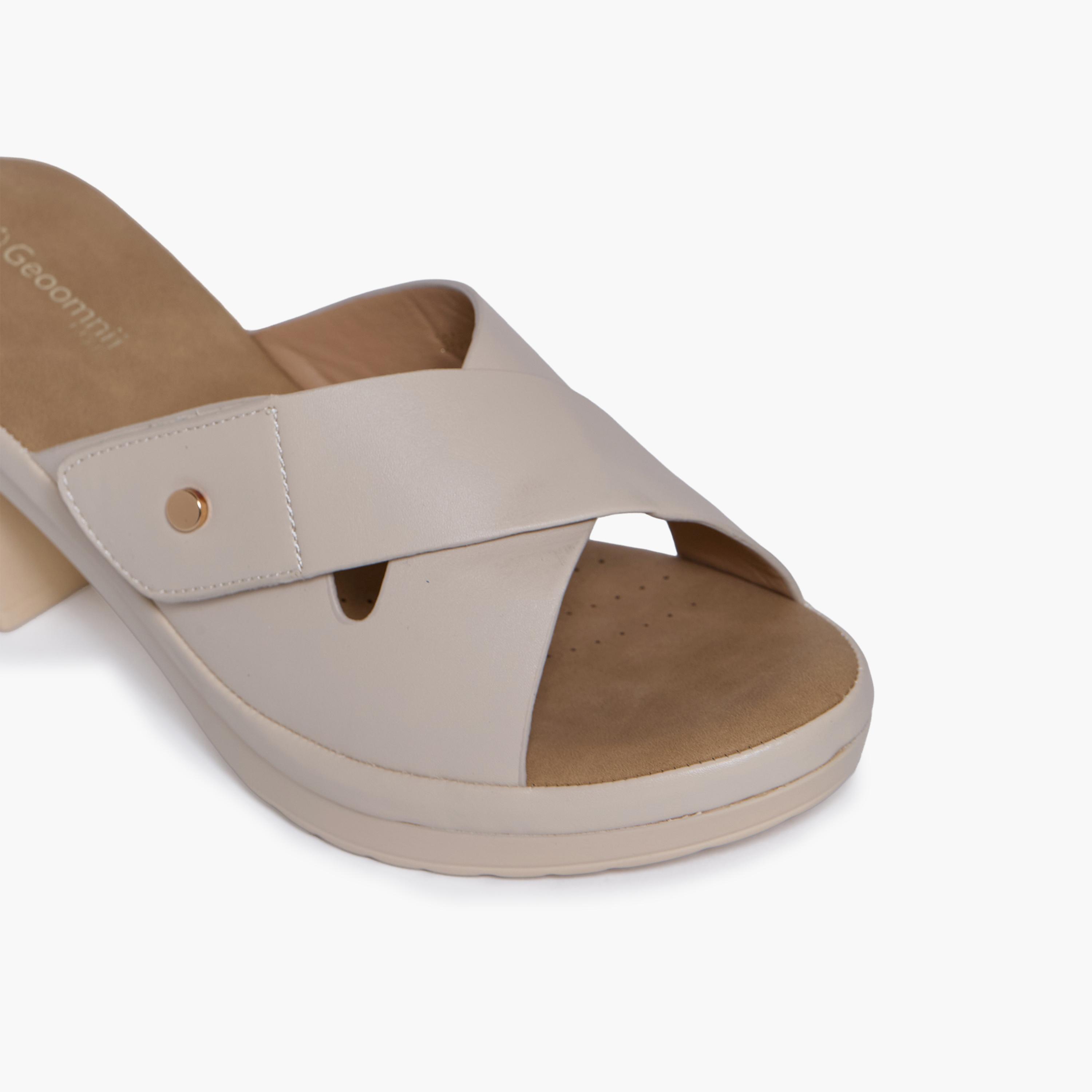 جيومني - صندل كريستا1 سهل الارتداء للنساء | M253215-BEIGE-women-shoes-sandals-heeled-image-2