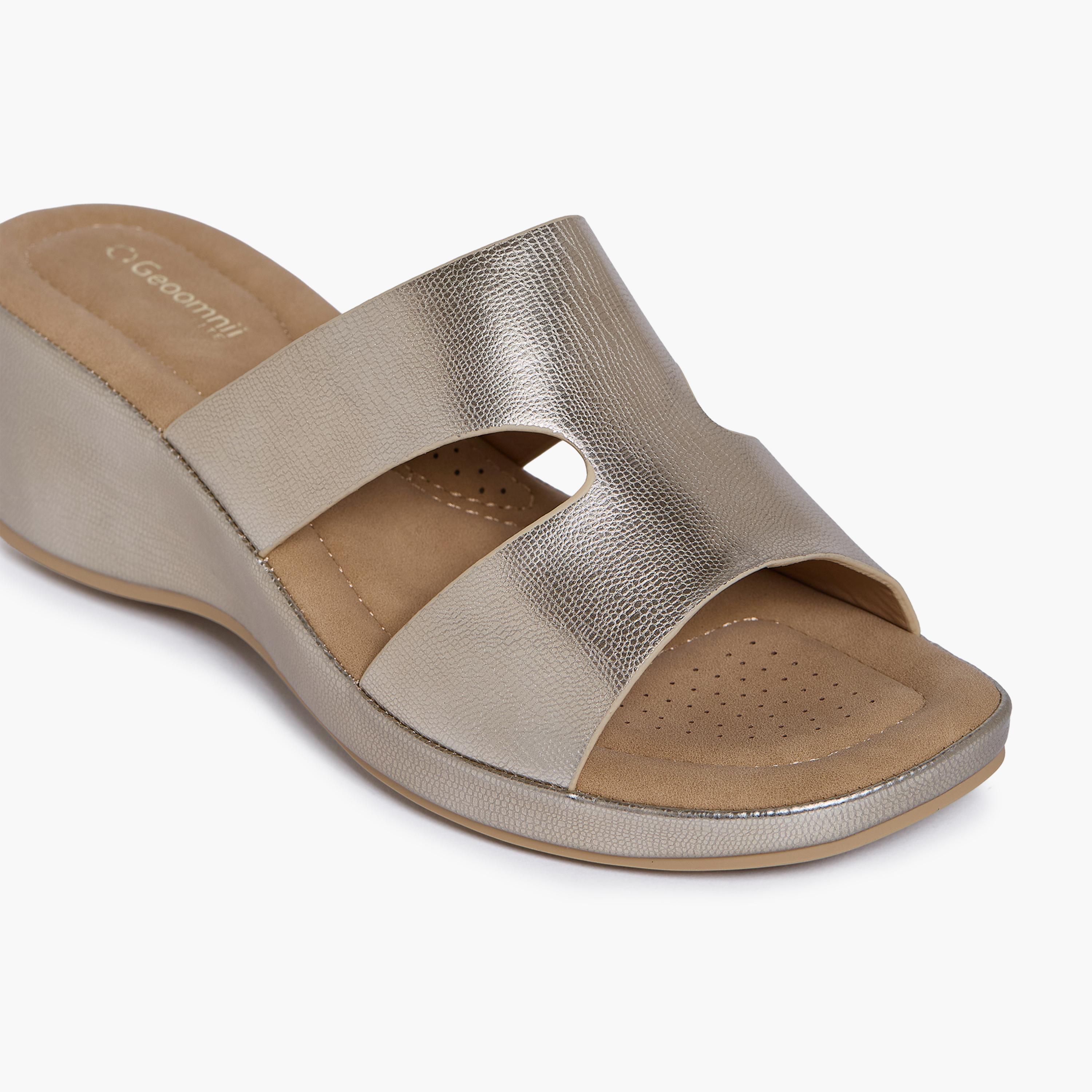 جيومني - صندل لانا1 سهل الارتداء بكعب إسفيني للنساء | M253233-GOLD-women-shoes-sandals-heeled-image-2