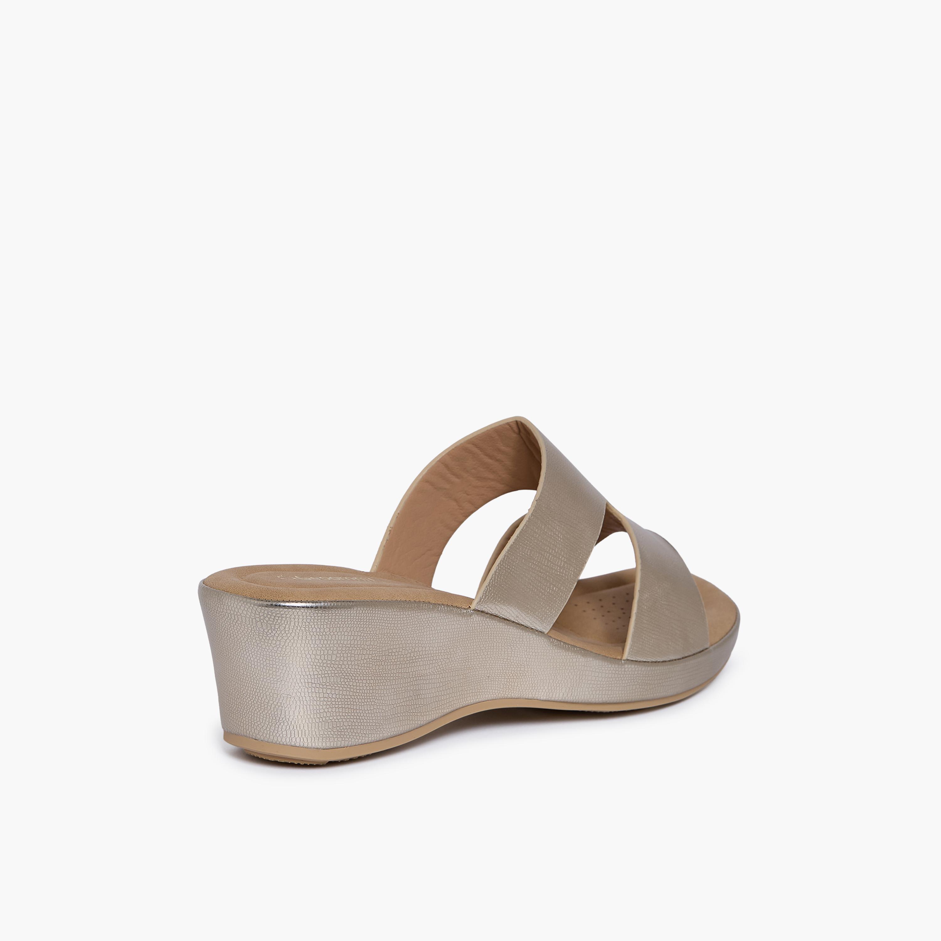 جيومني - صندل لانا1 سهل الارتداء بكعب إسفيني للنساء | M253233-GOLD-women-shoes-sandals-heeled-image-5