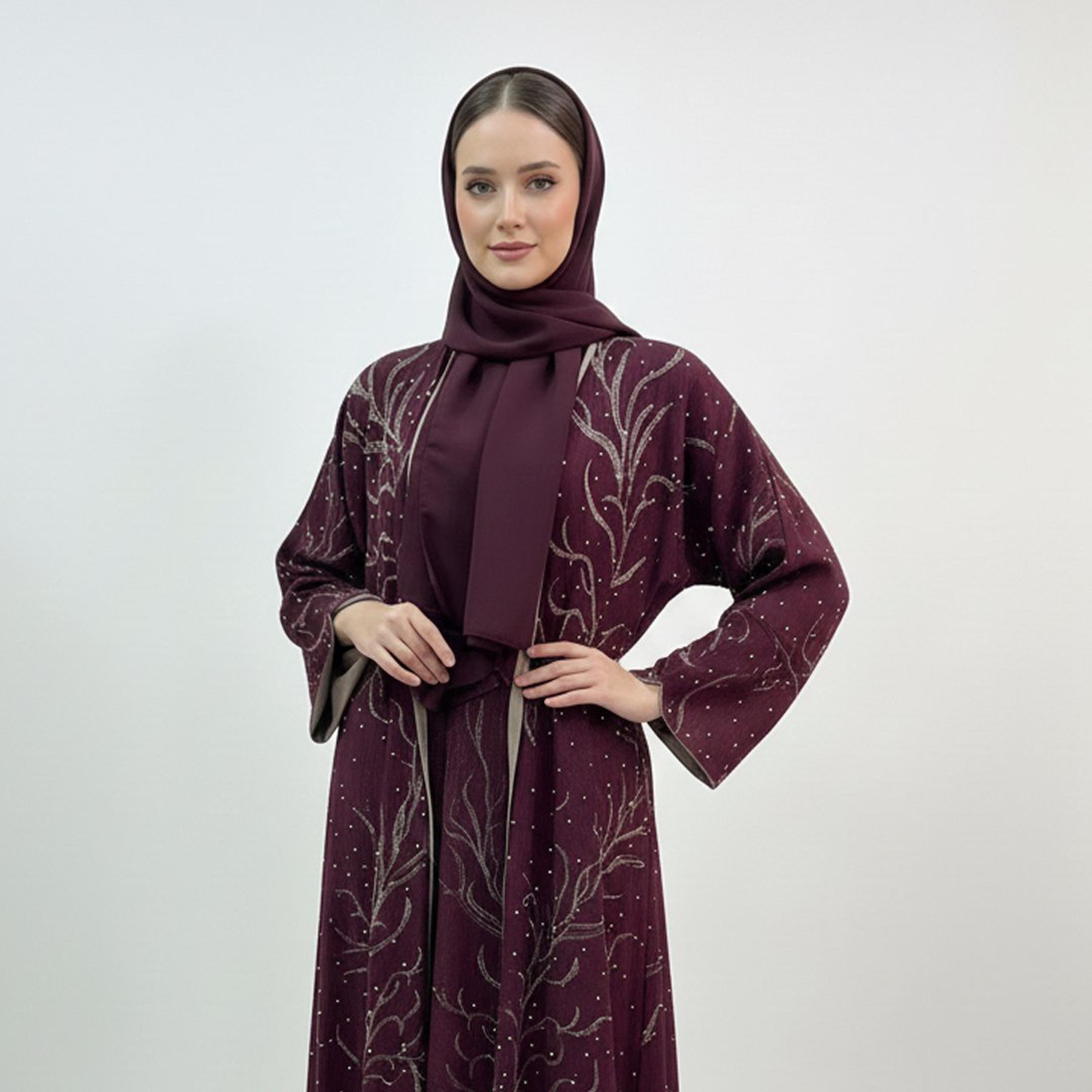 عباية كريب بتطريز كامل نسائية - "واين" من بيوند عباية-women-arabicclothing-abayas-image-3