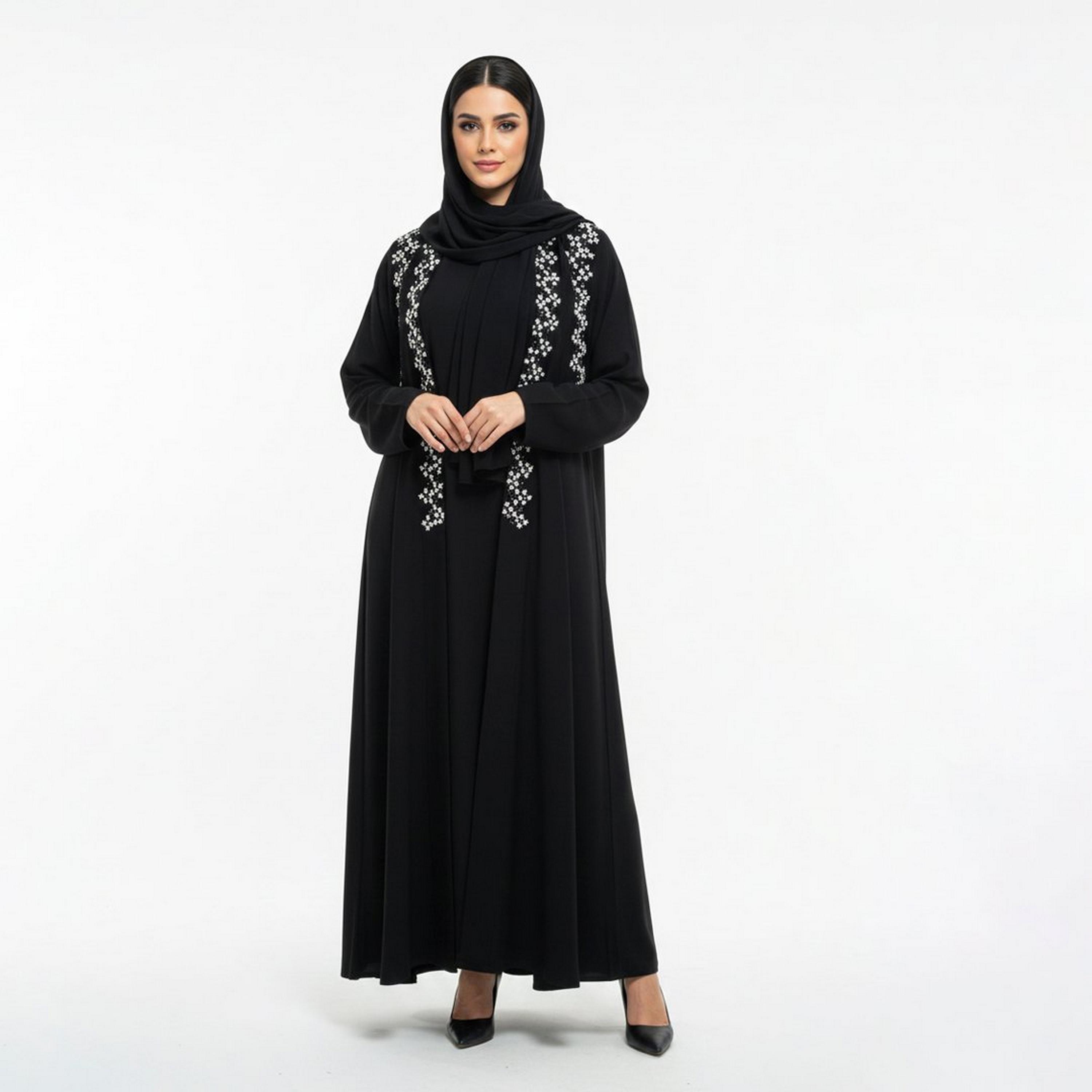 عباية بقصة "كلوش" كتان مطرزة مع حجاب نسائية - أسود من بيوند عباية-women-arabicclothing-abayas-image-4