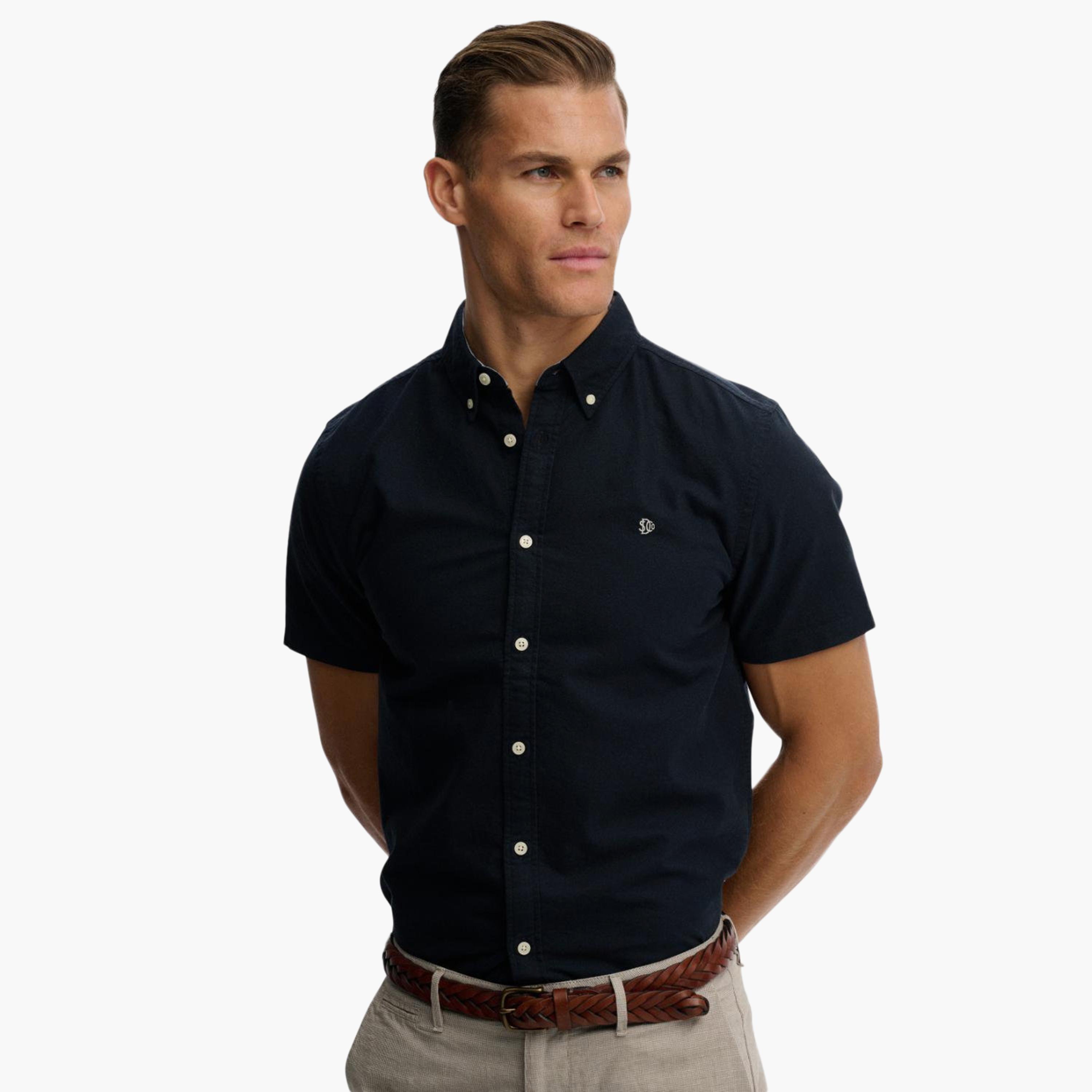قميص رجالي سادة بأكمام قصيرة وياقة بأزرار من سوبر دراي-men-clothing-shirts-image-1