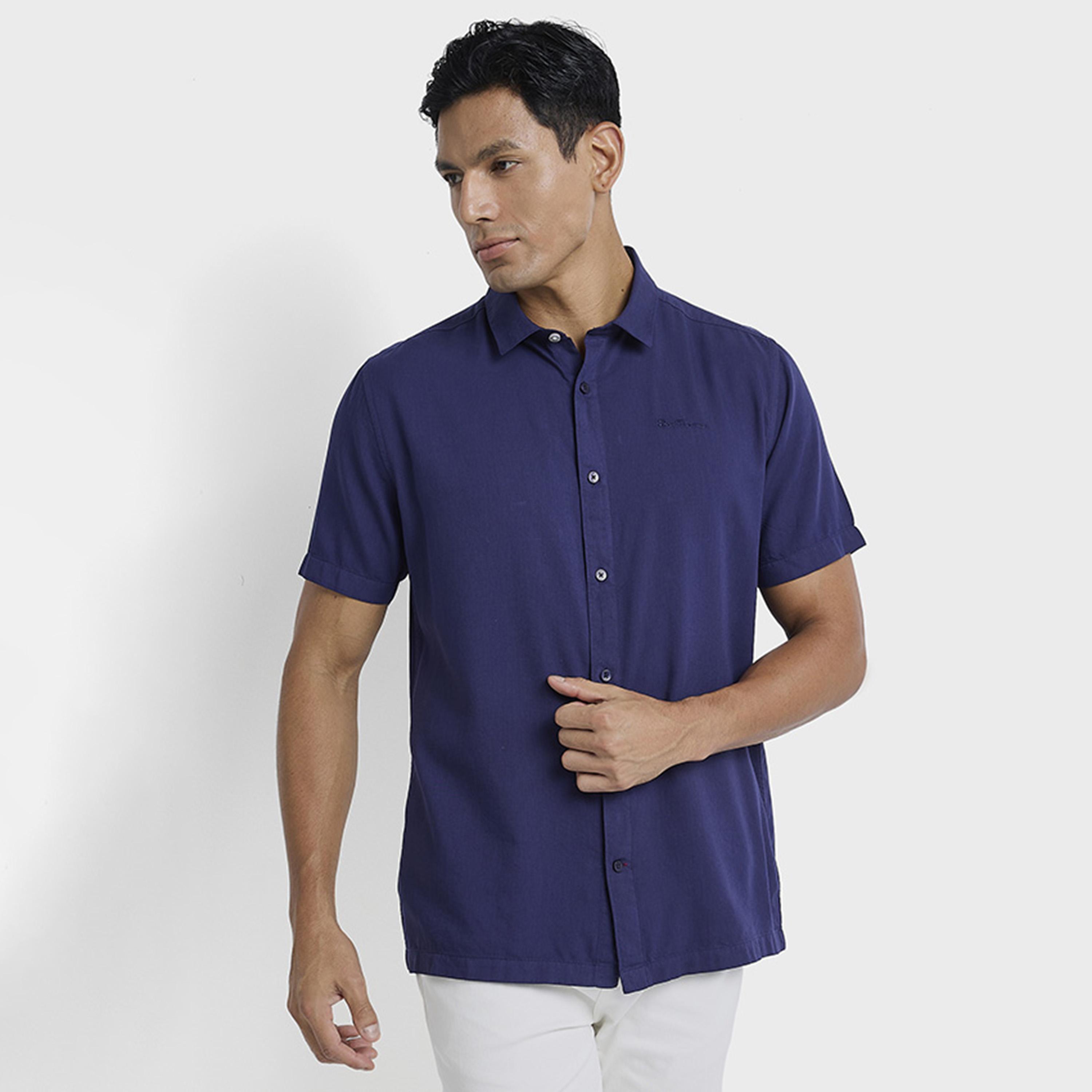 قميص رجالي بقصة عادية سادة بياقة وأكمام قصيرة من بن شيرمان-men-clothing-shirts-image-5