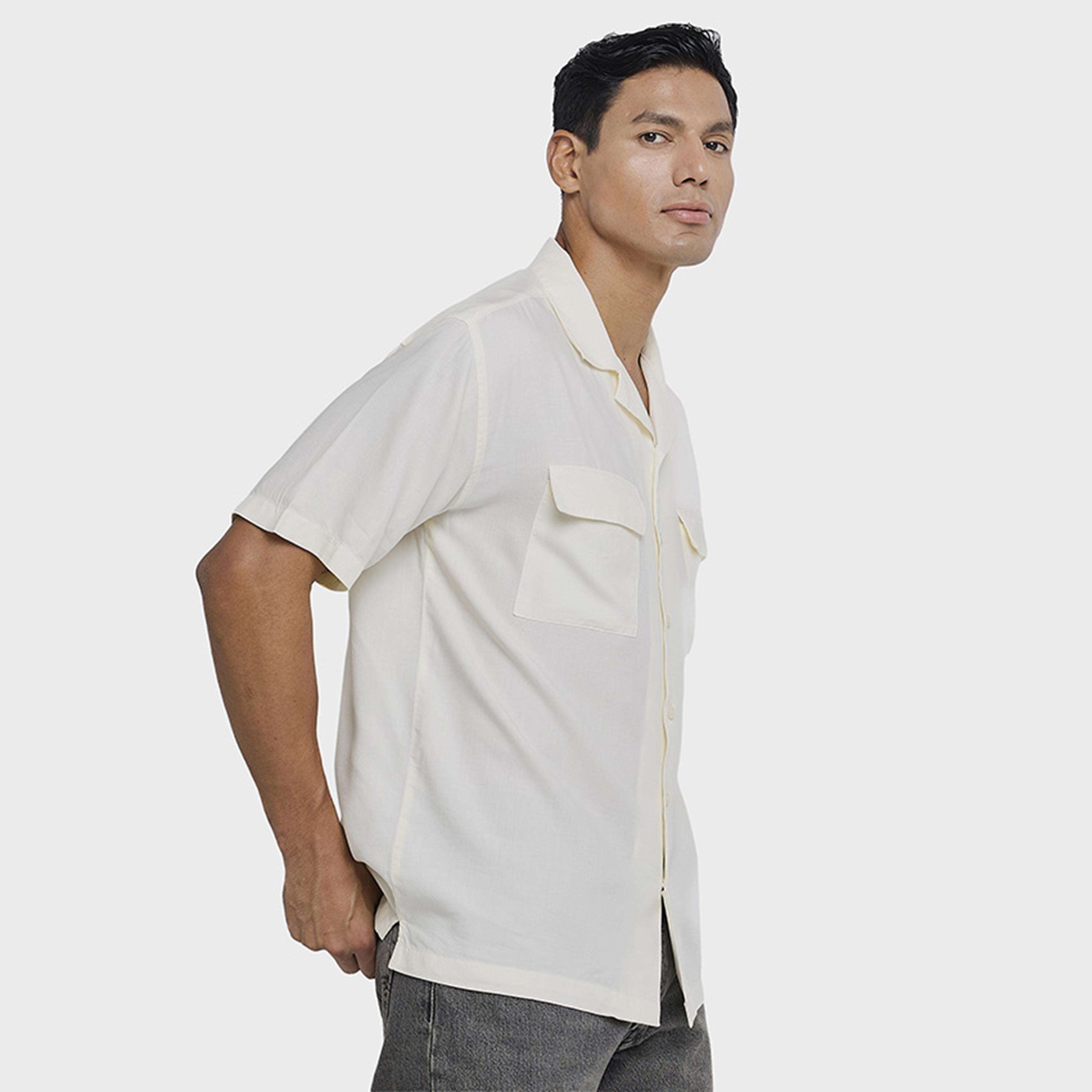 قميص رجالي بقصة عادية سادة بياقة ريزورت وأكمام قصيرة من بن شيرمان-men-clothing-shirts-image-6
