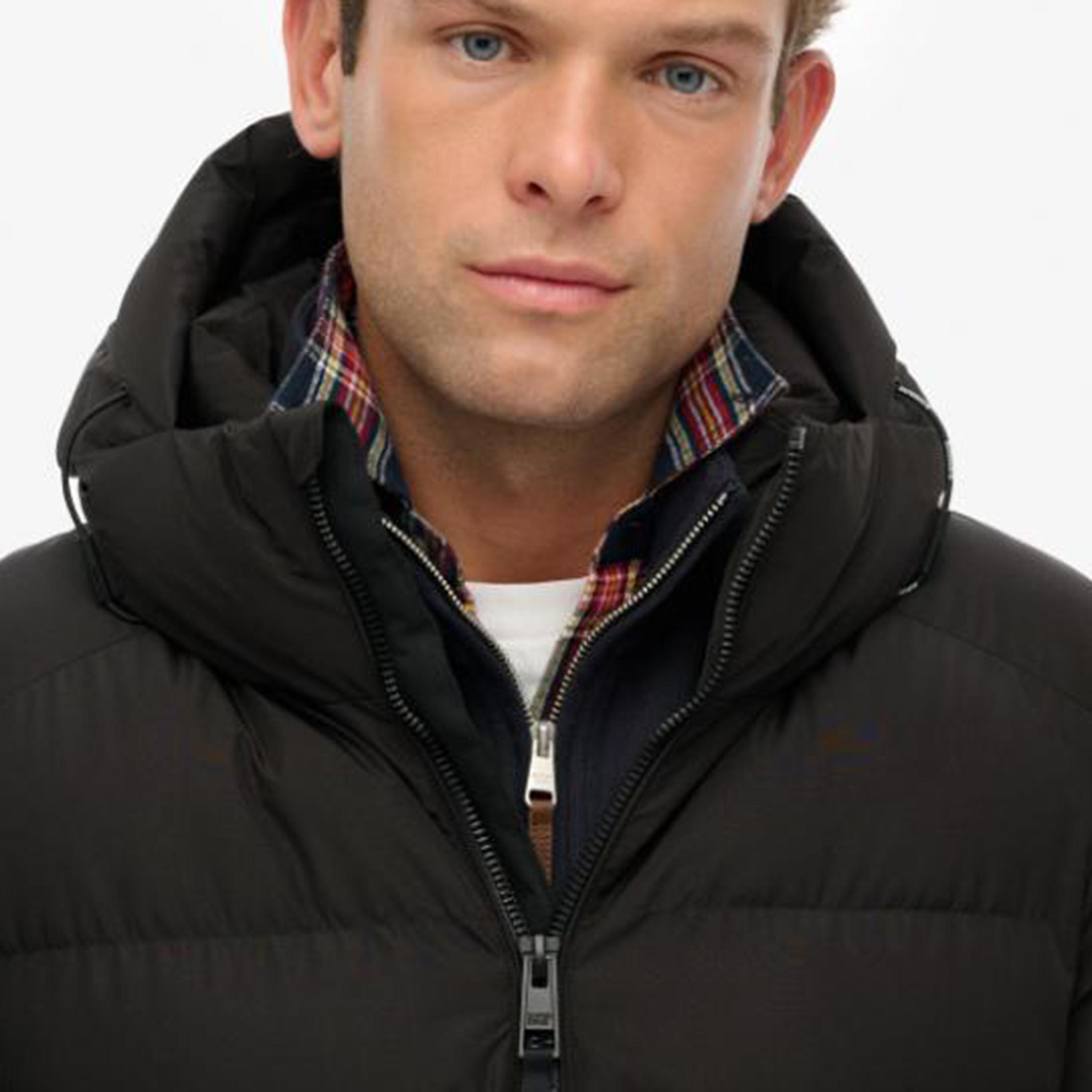 جاكيت رجالي مبطن سادة بأكمام طويلة وغطاء رأس من سوبر دراي-men-clothing-jacketsandblazers-jackets-image-3
