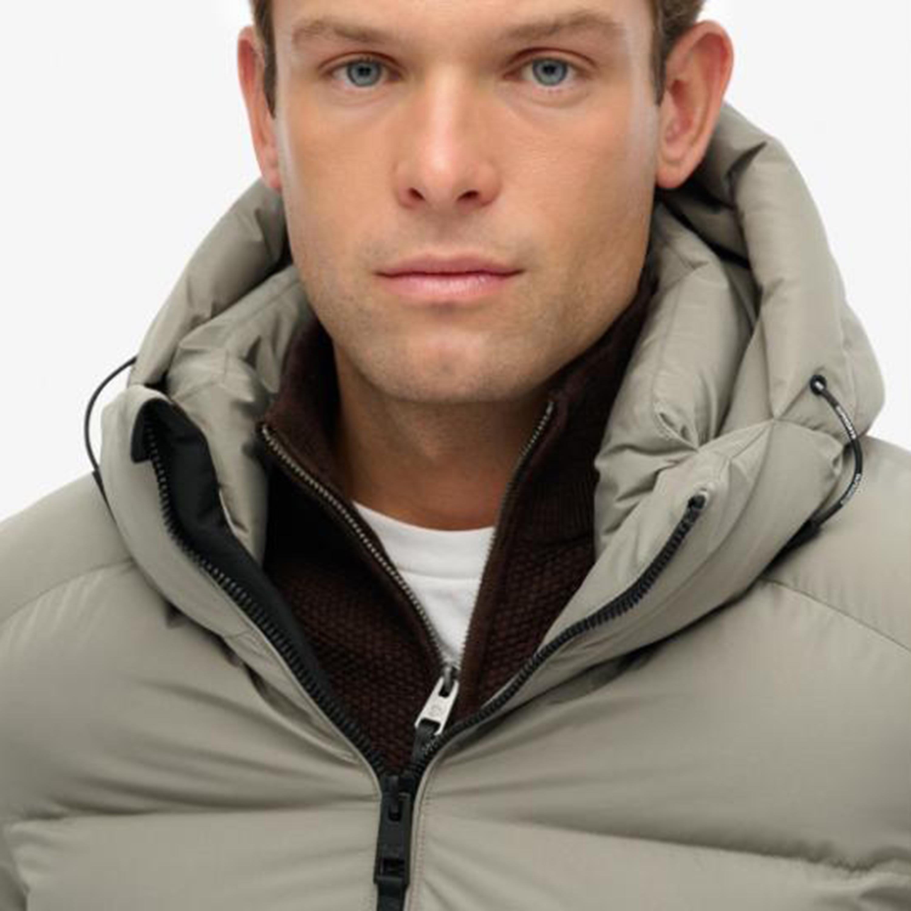 Superdry Plain Hooded Neck Long Sleeves Men's Puffer Jacket-men-clothing-jacketsandblazers-jackets-image-3