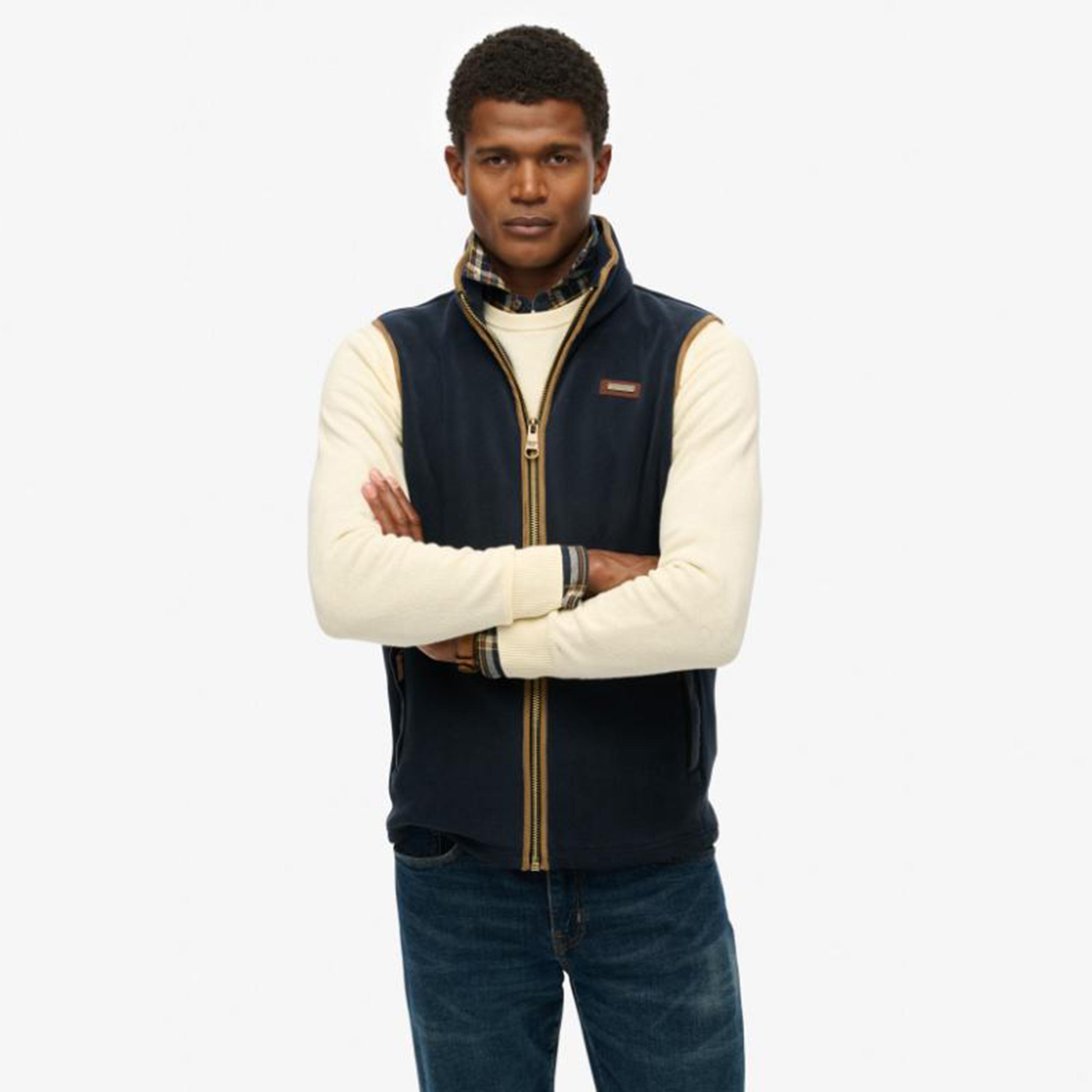 جيليه رجالي سادة بدون أكمام وبياقة عالية من سوبر دراي-men-clothing-jacketsandblazers-jackets-image-4