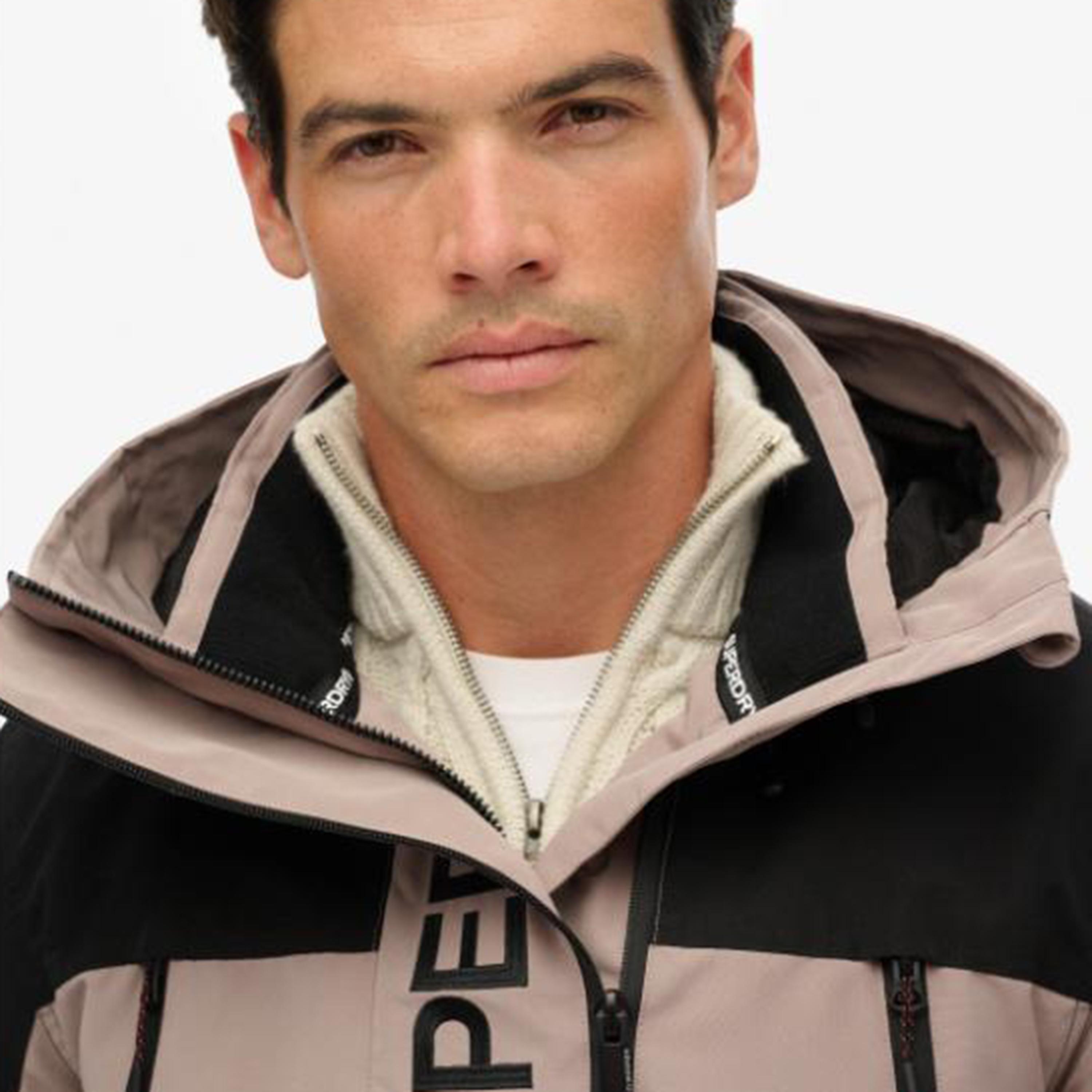 جاكيت واقي من الرياح رجالي مطرز بأكمام طويلة وغطاء رأس من سوبر دراي-men-clothing-jacketsandblazers-jackets-image-3