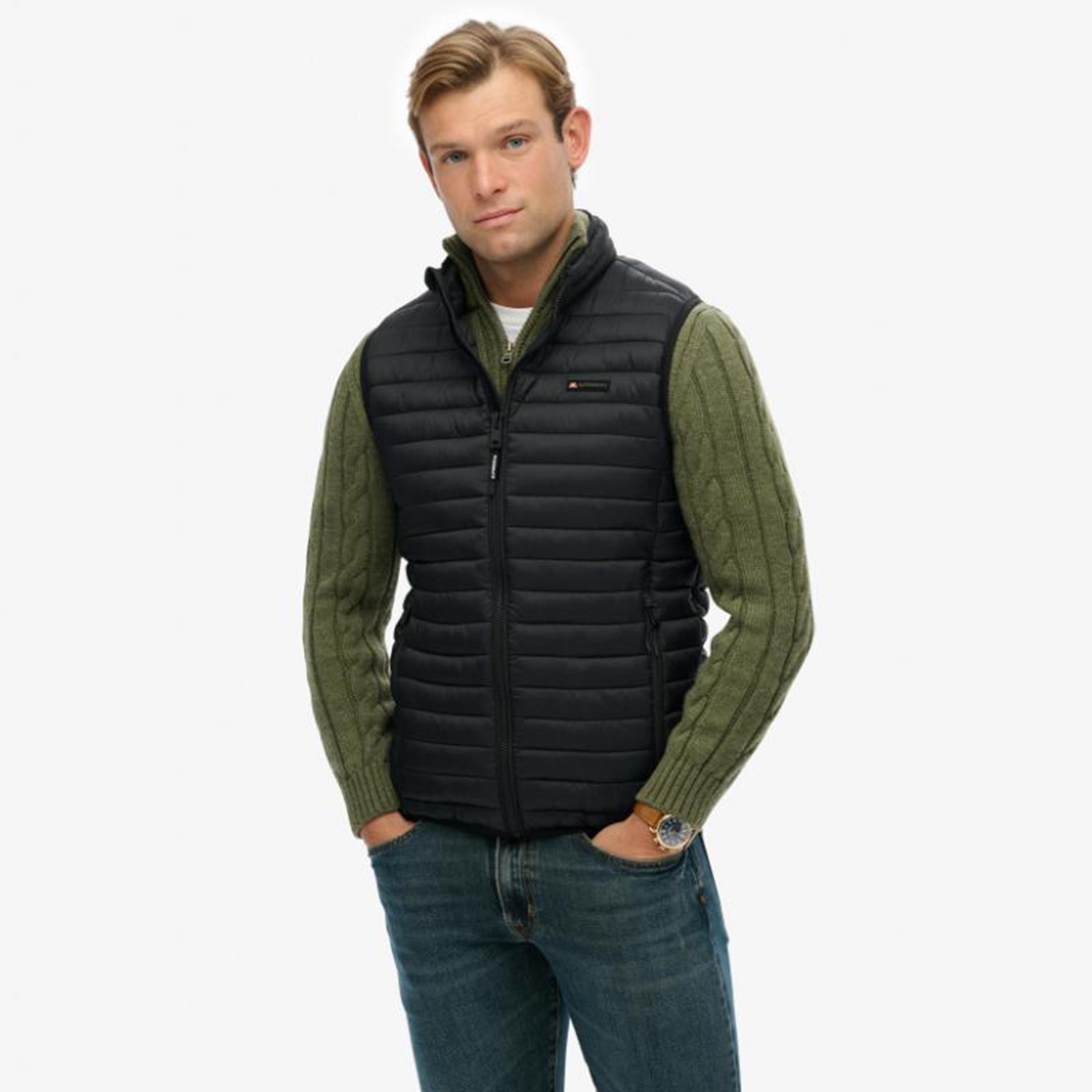 جيليه رجالي مبطن بياقة عالية وبدون أكمام من سوبر دراي-men-clothing-jacketsandblazers-jackets-image-1