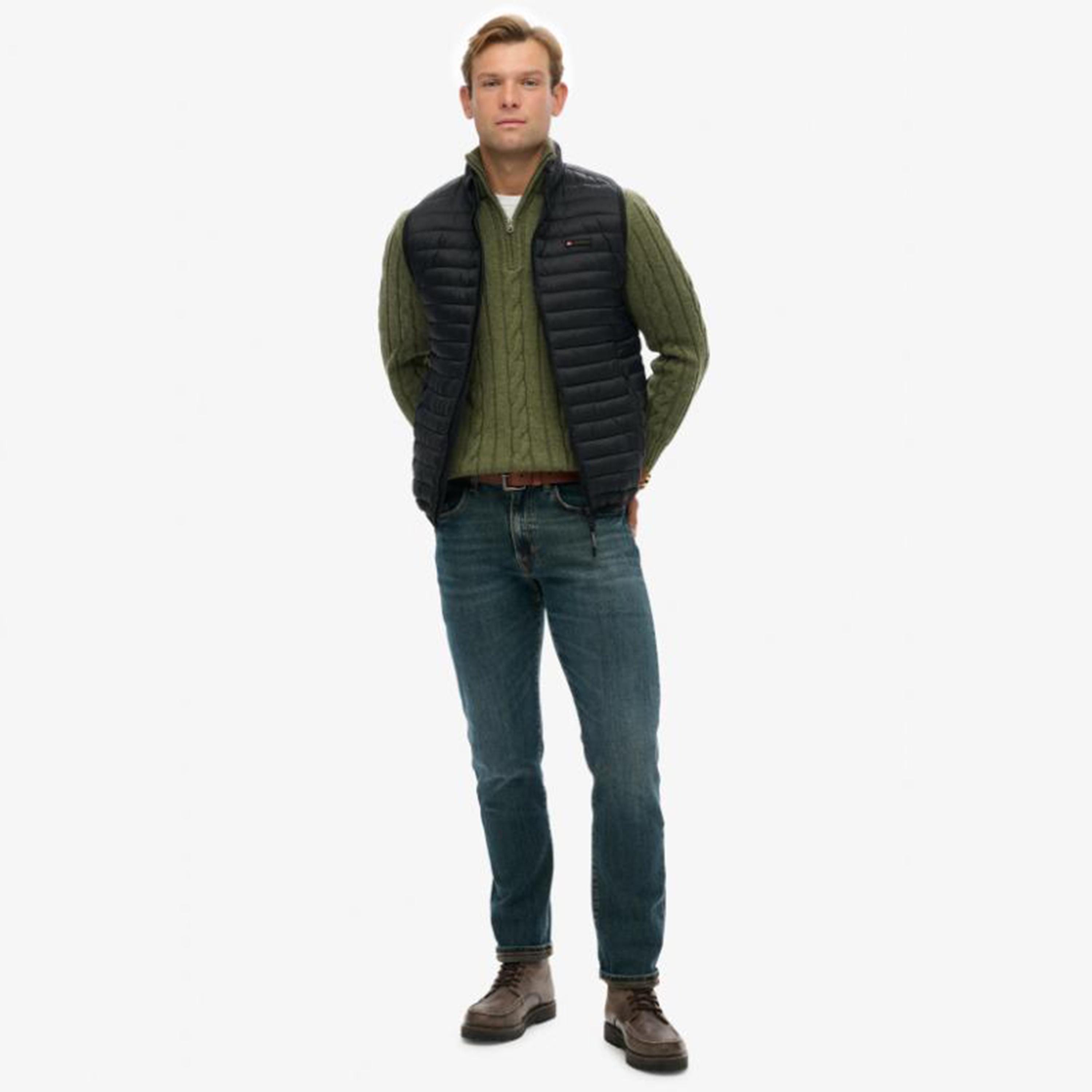 جيليه رجالي مبطن بياقة عالية وبدون أكمام من سوبر دراي-men-clothing-jacketsandblazers-jackets-image-2