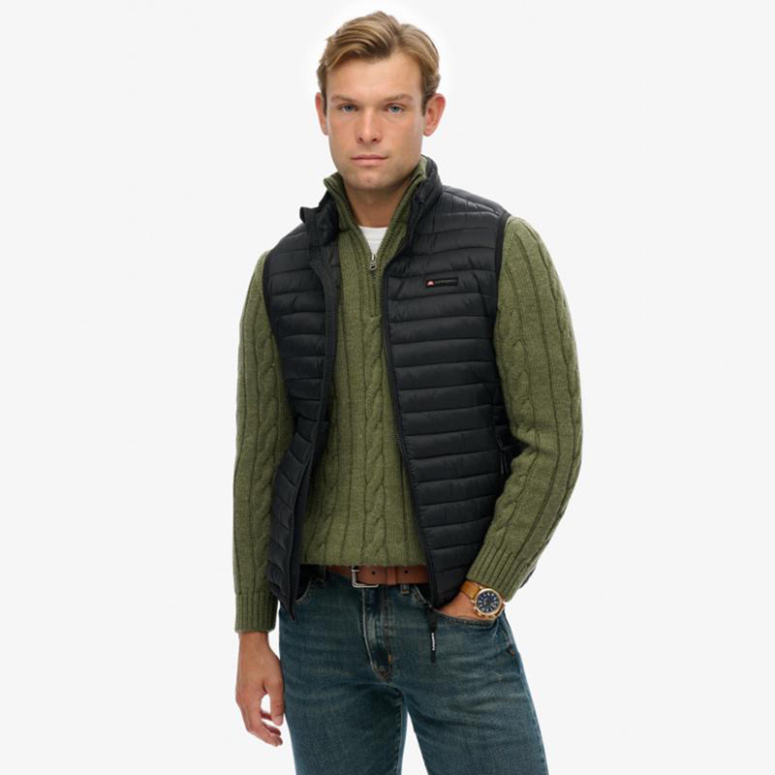 جيليه رجالي مبطن بياقة عالية وبدون أكمام من سوبر دراي-men-clothing-jacketsandblazers-jackets-image-4