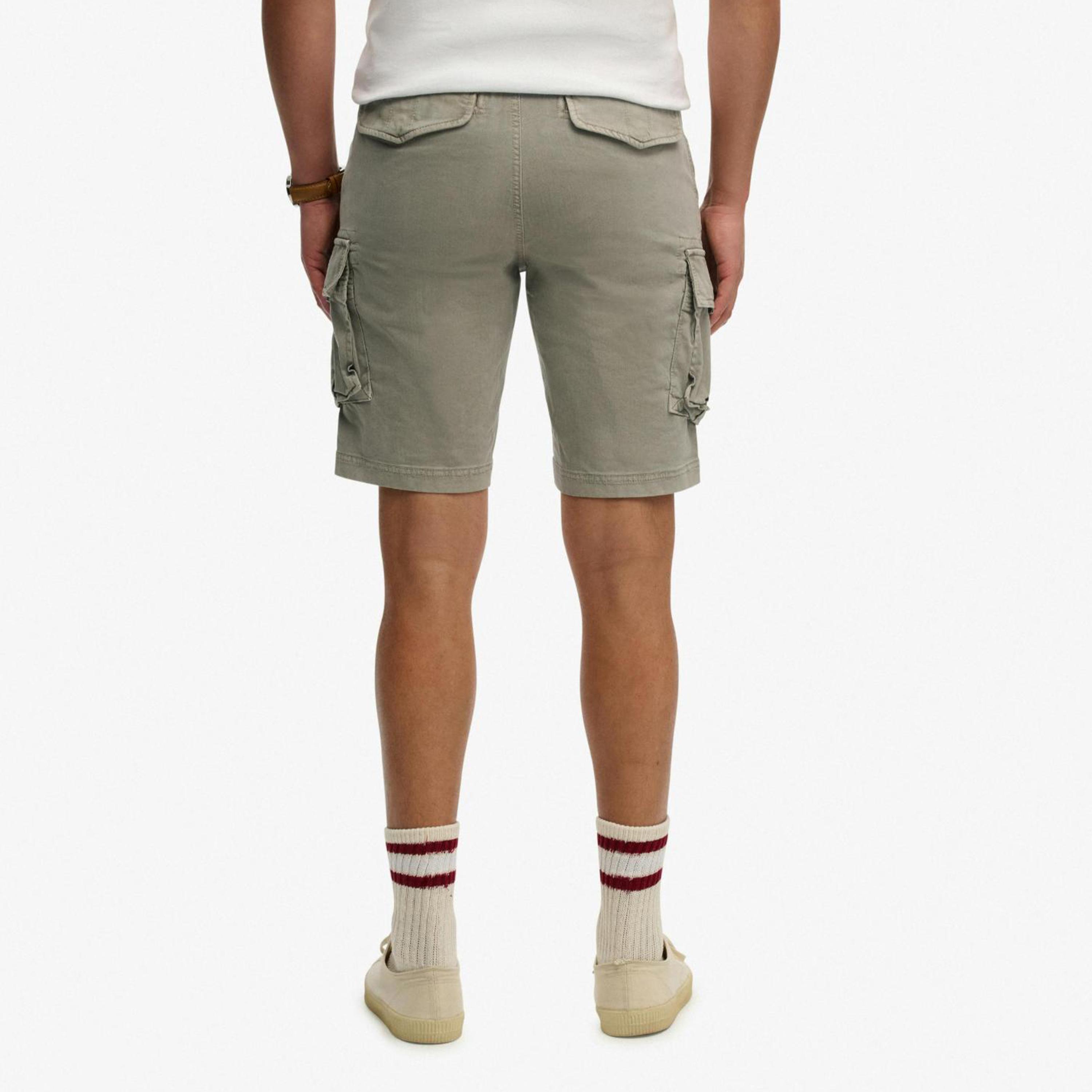شورت كارغو رجالي سادة بفتحة سحاب وزر وقصة متوسطة الارتفاع من سوبردراي-men-clothing-bottoms-shorts-image-4