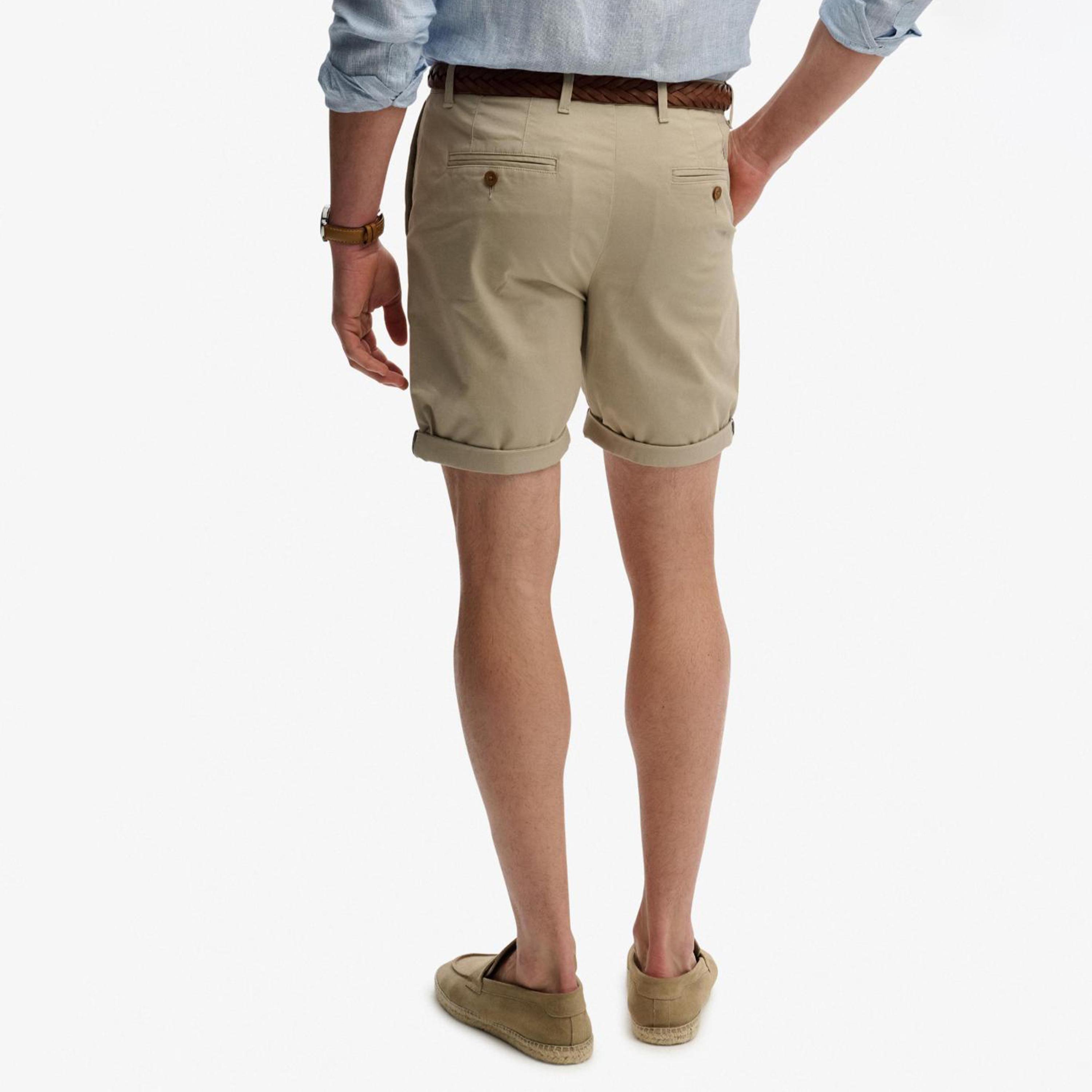 شورت تشينو رجالي سادة بفتحة سحاب وزر وقصة متوسطة الارتفاع من سوبردراي-men-clothing-bottoms-shorts-image-4