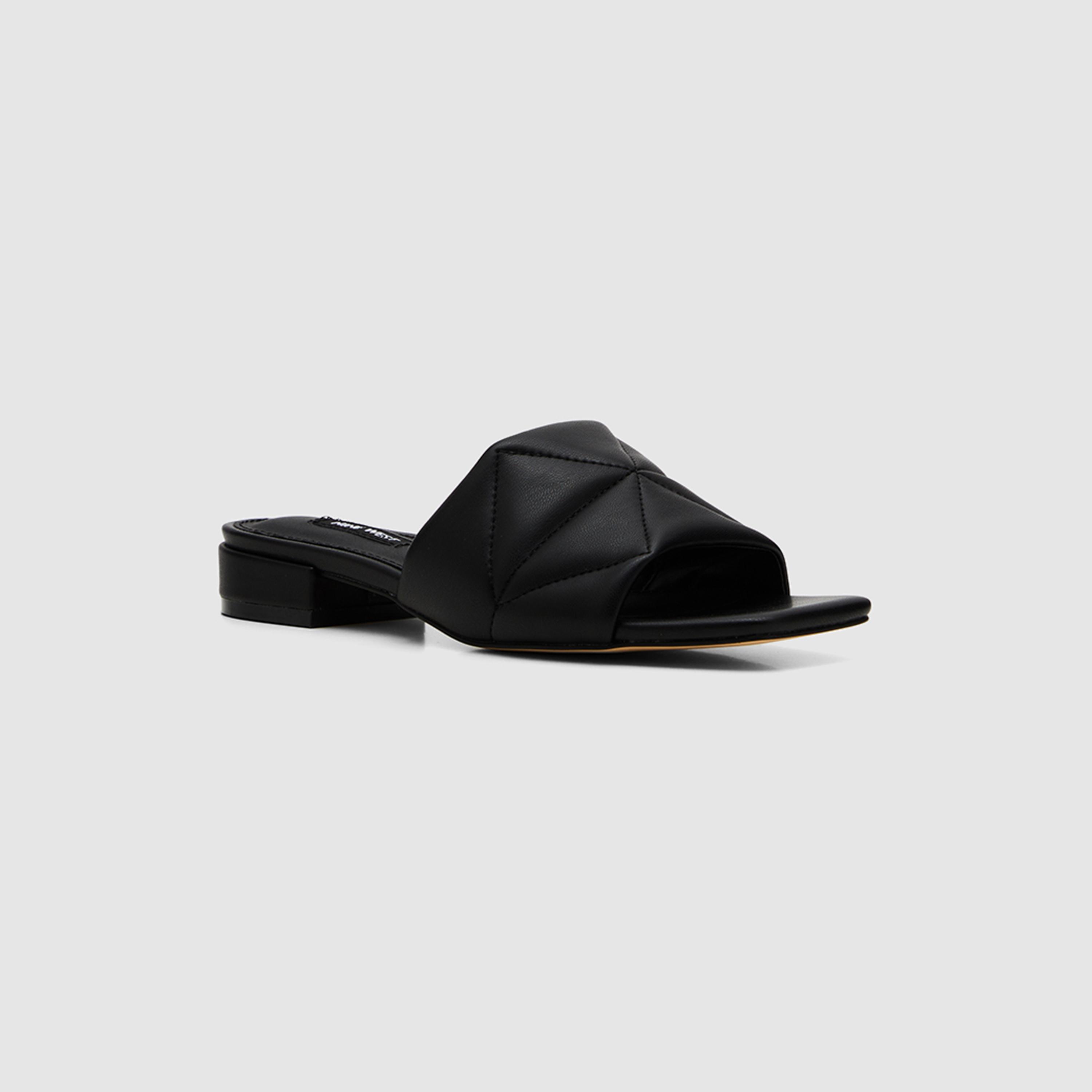 صنادل نسائية من ناين ويست ذات مقدمة مربعة مبطنة | MCFI-SIA-women-shoes-sandals-flats-image-1