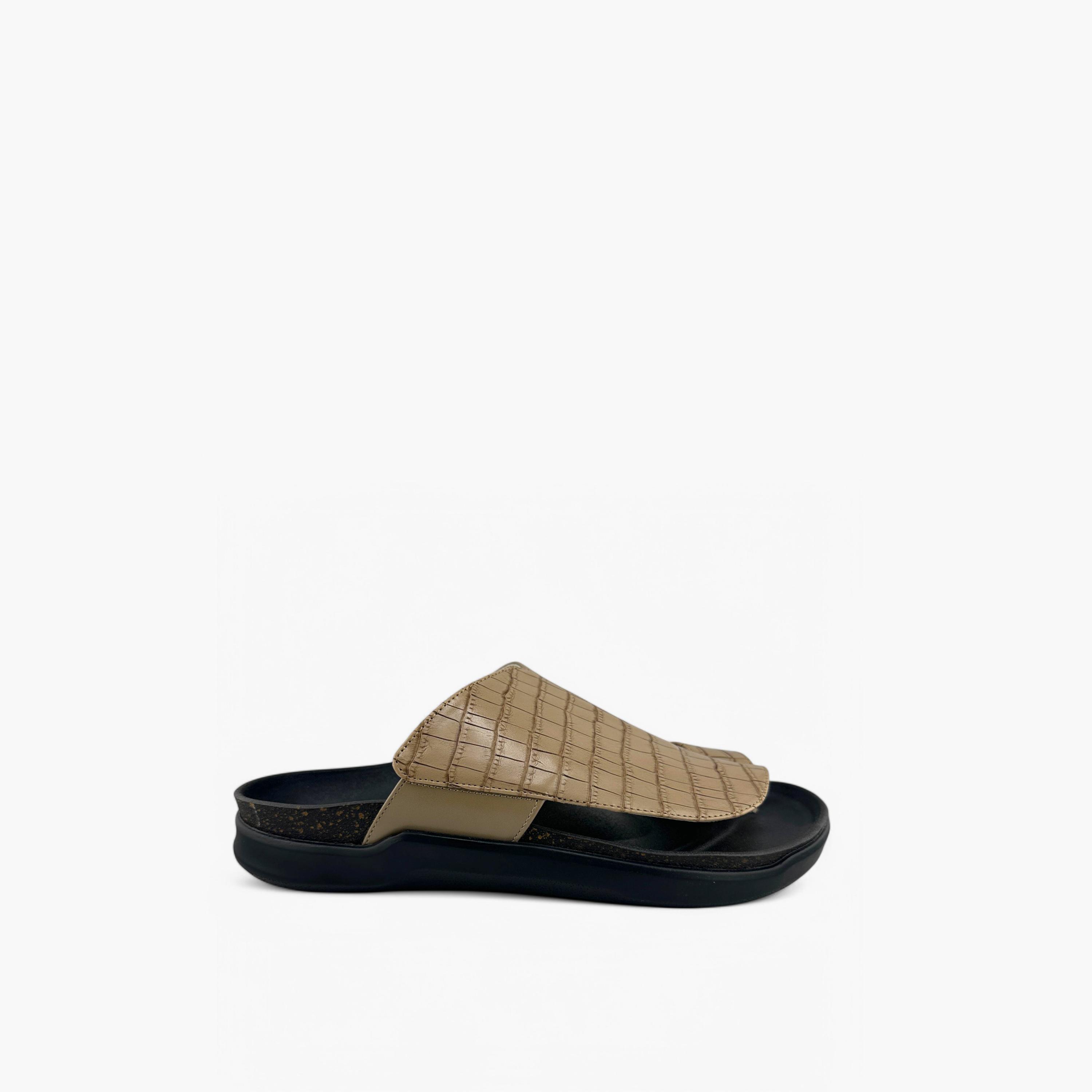 Al Fanoos Men's Slip-On Traditional Arabic Sandals | MK-CF64-men-shoes-sandals-image-2