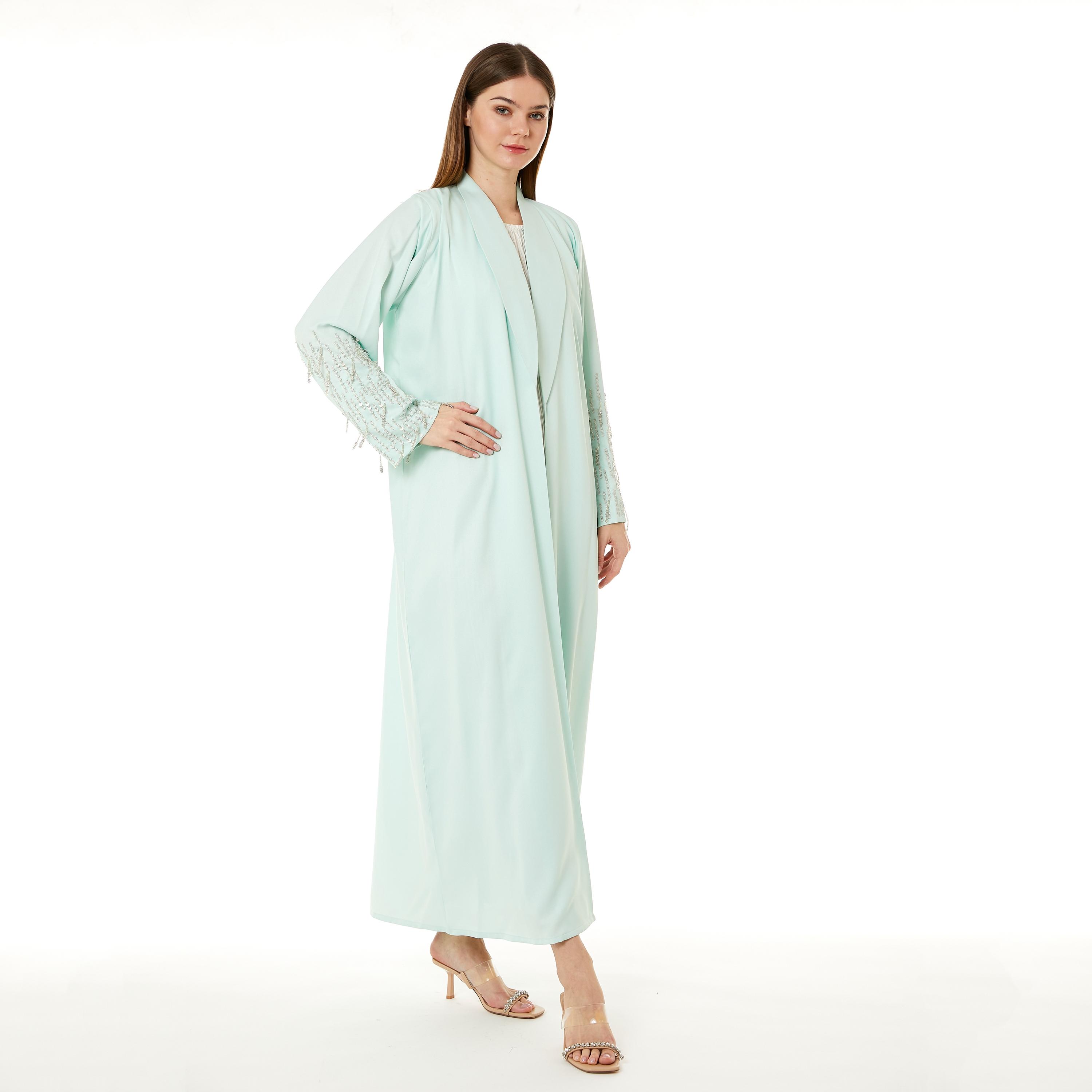  عباية نسائية نيدا باللون الأخضر مع حجاب وياقة شاول من مويستريت-women-arabicclothing-abayas-image-1