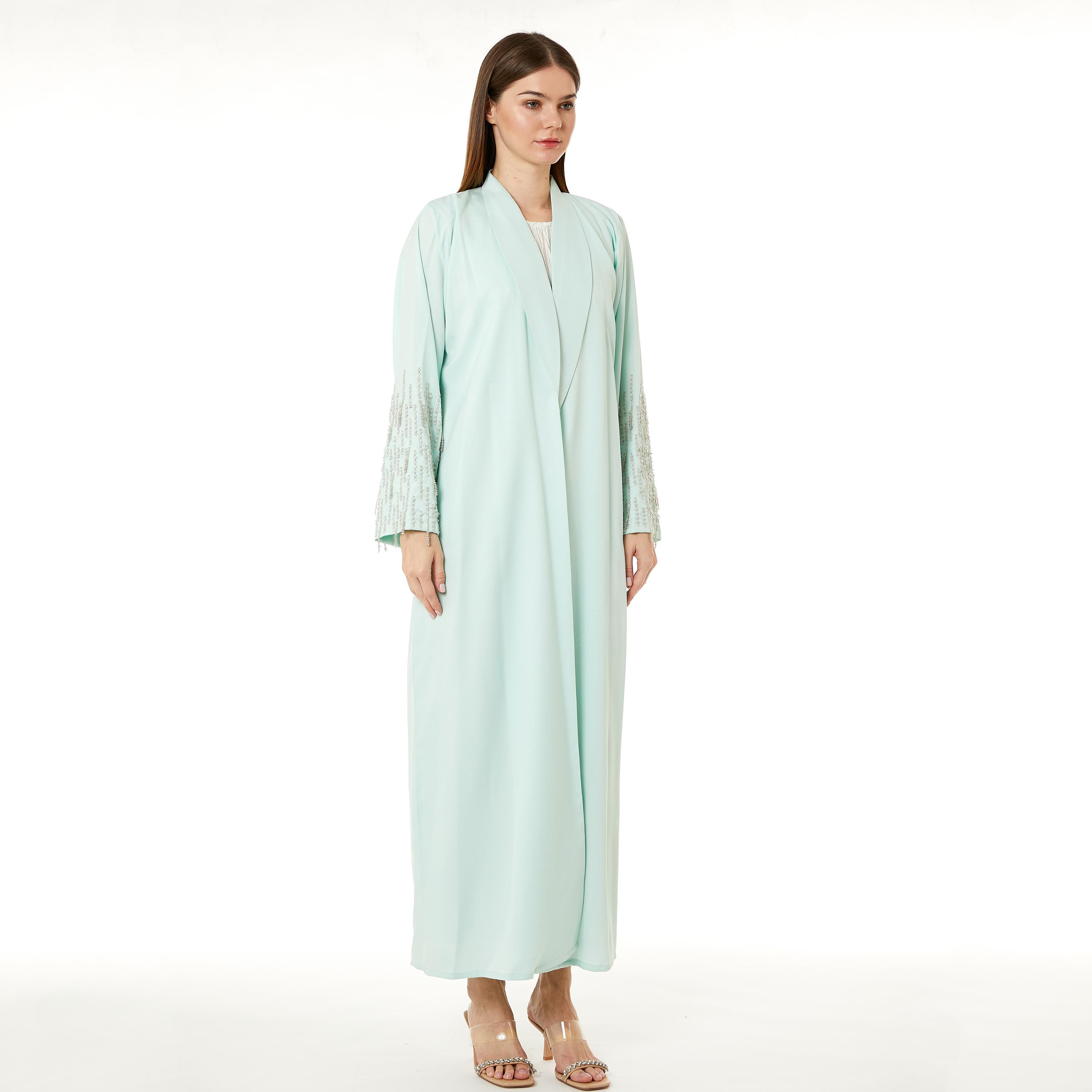  عباية نسائية نيدا باللون الأخضر مع حجاب وياقة شاول من مويستريت-women-arabicclothing-abayas-image-2