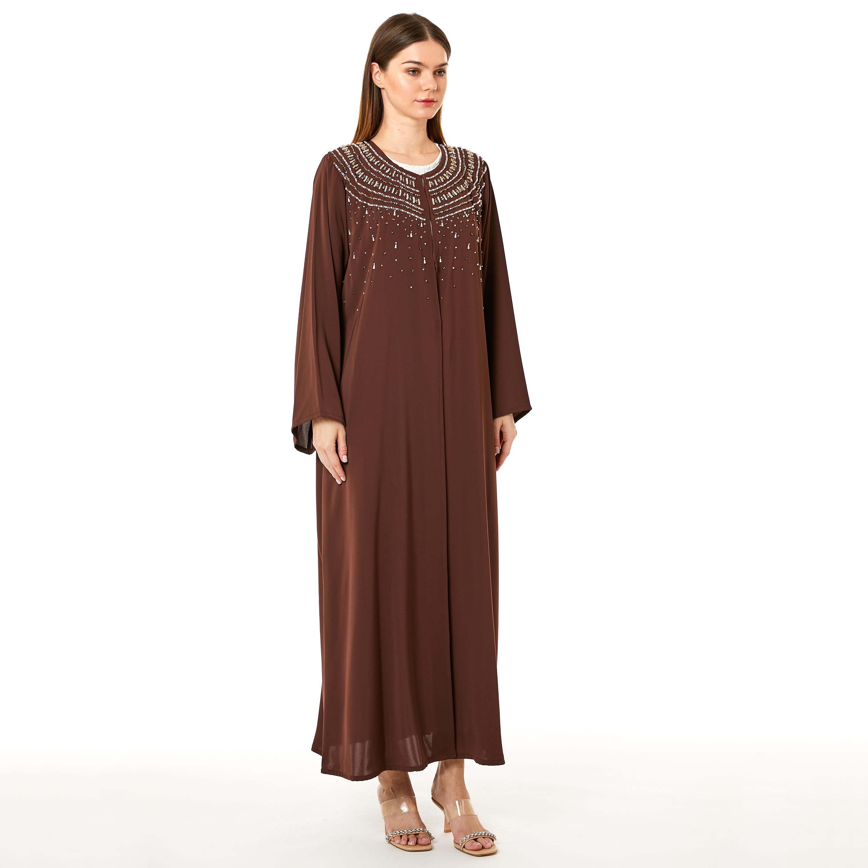  عباية نيدا بنية اللون مطرزة بالخرز مع الحجاب من مويستريت-women-arabicclothing-abayas-image-3