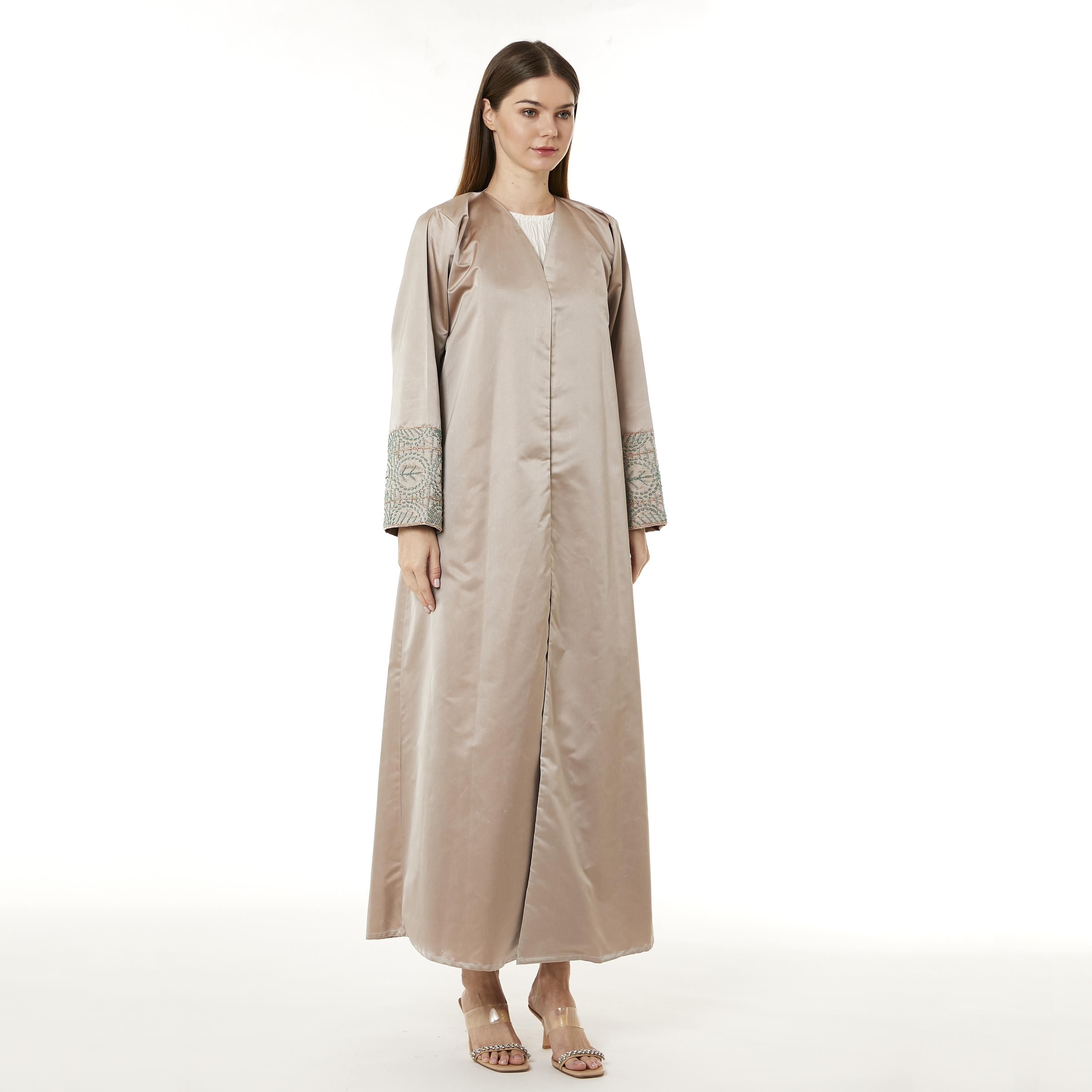  عباية نسائية من ساتان فيكتوريا باللون البني مع الحجاب من مويستريت-women-arabicclothing-abayas-image-3