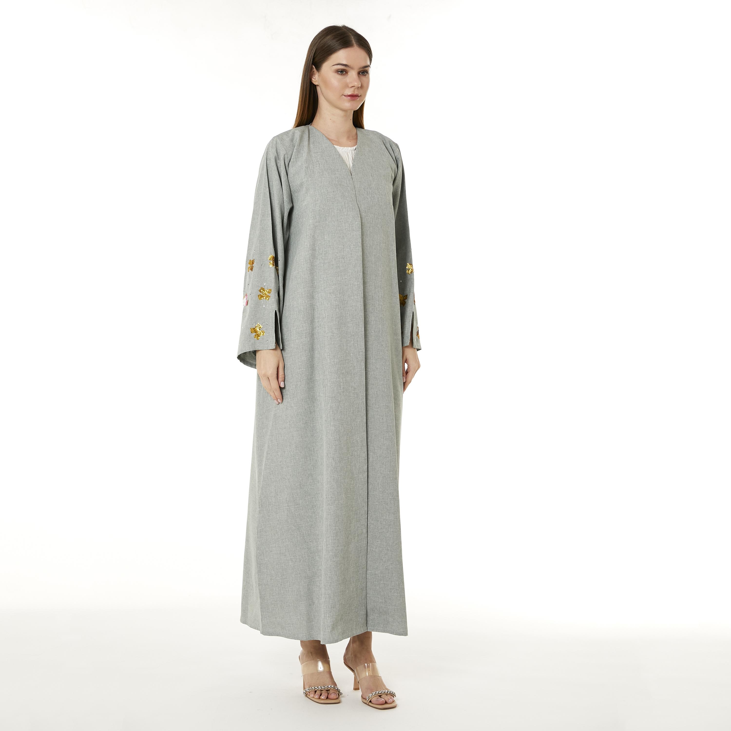  عباية نسائية مزينة بالترتر باللون الرمادي مع حجاب من مويستريت-women-arabicclothing-abayas-image-3