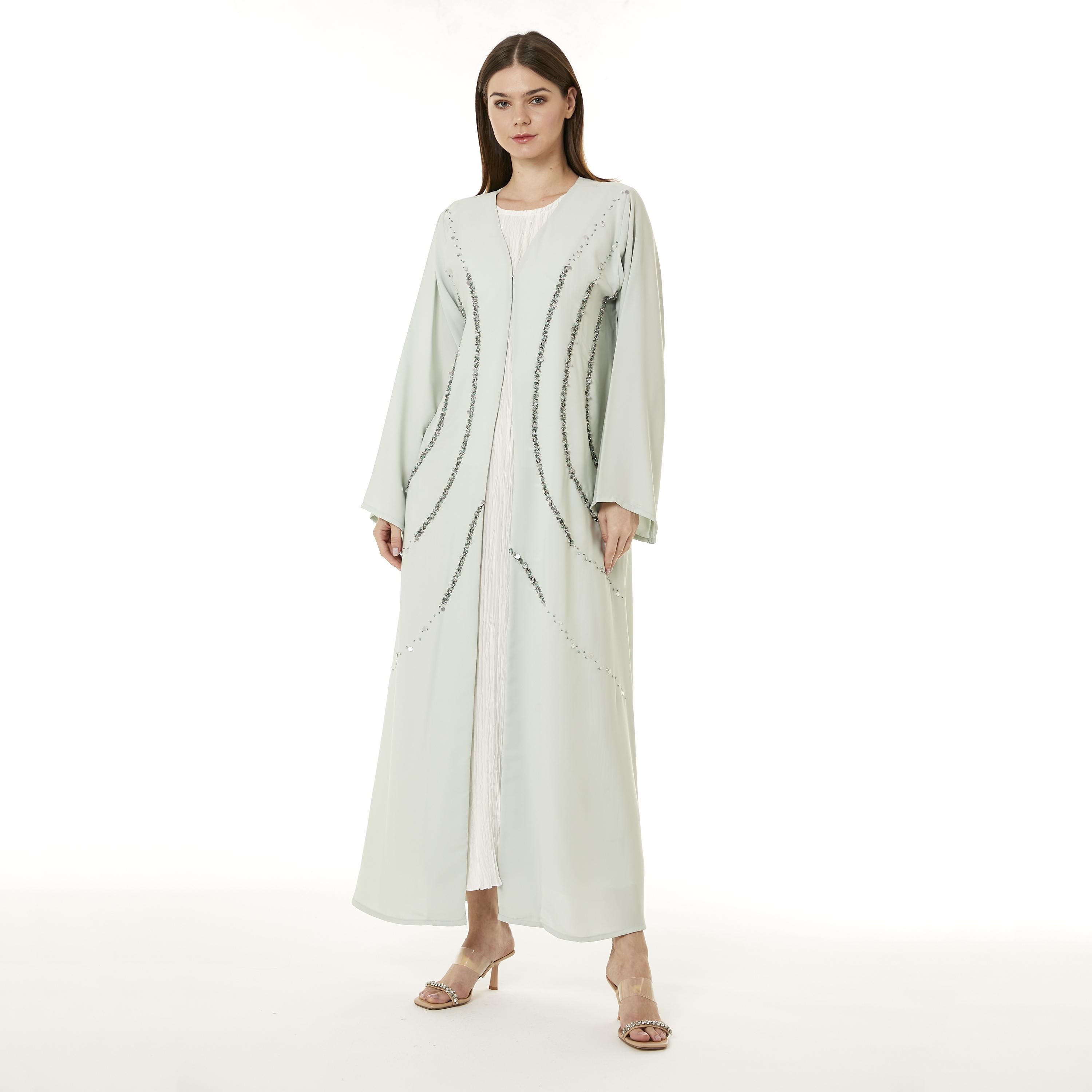  عباية نسائية مفتوحة من الأمام من الكريب باللون الأخضر الفاتح مع حجاب من مويستريت-women-arabicclothing-abayas-image-1