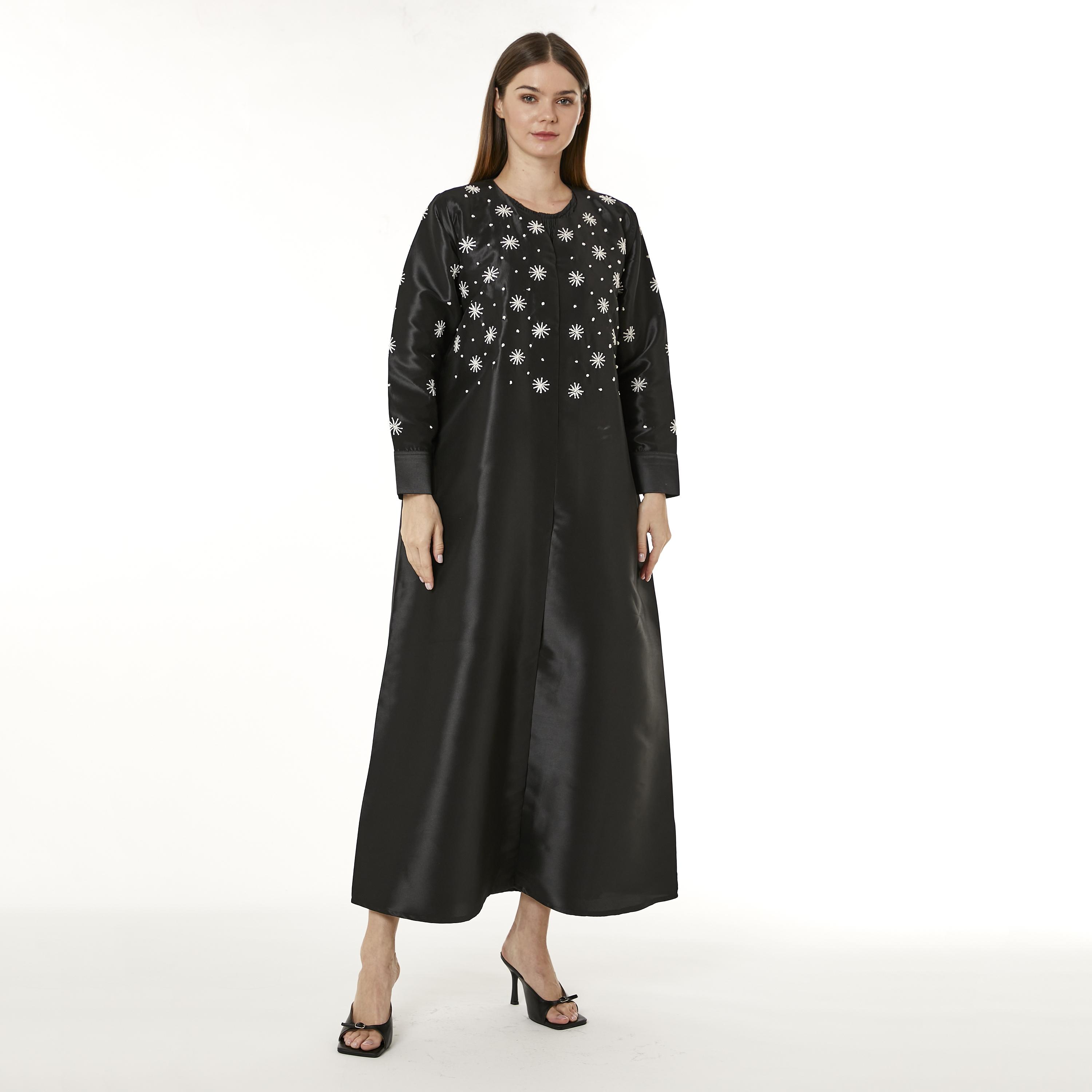 Moistreet Black Embroidered Zoom Fabric Women's Abaya with Hijab-women-arabicclothing-abayas-image-3