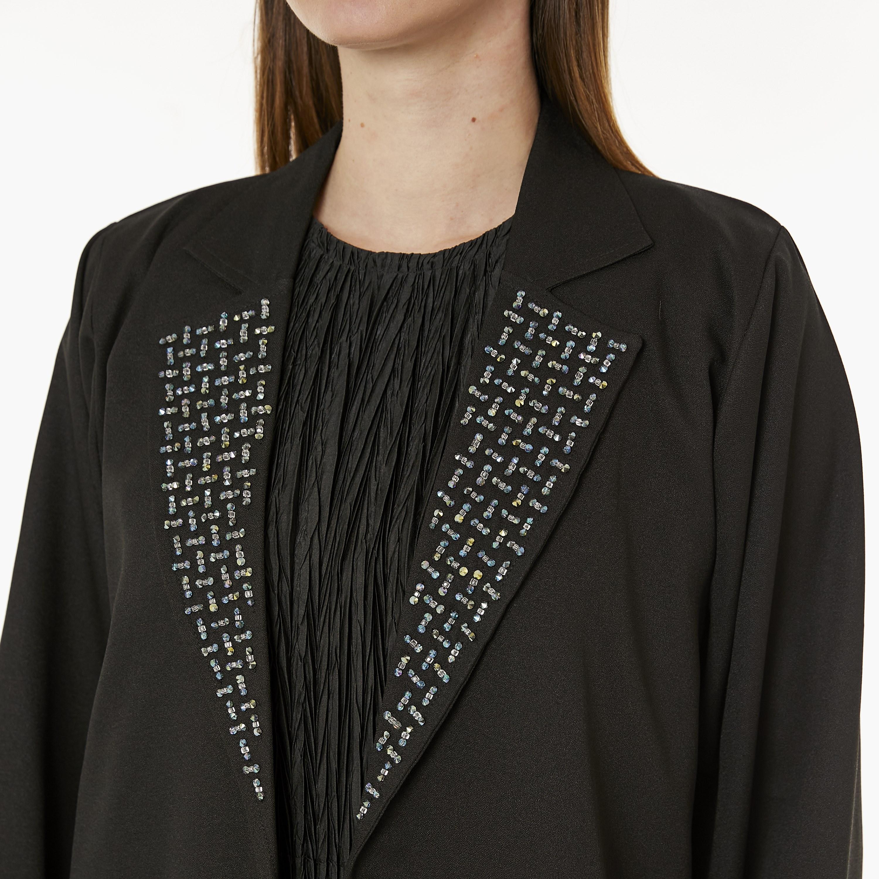 Moistreet Black Crepe Notched Collar Women's Abaya with Hijab-women-arabicclothing-abayas-image-2
