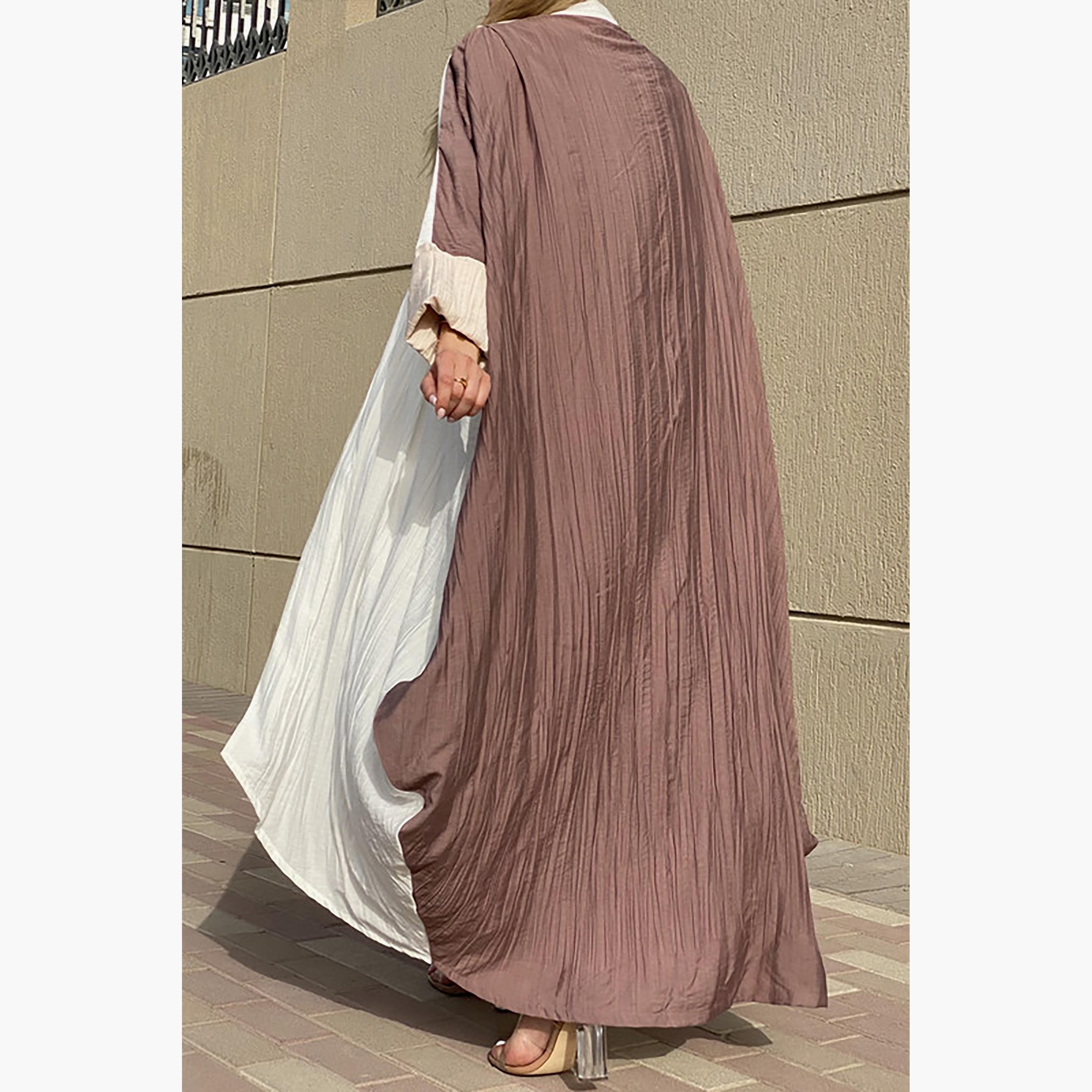 طقم مكون من 3 قطع عباية بيضاء اللون وفستان داخلي مع وشاح من مويستريت-women-arabicclothing-abayainner-image-4