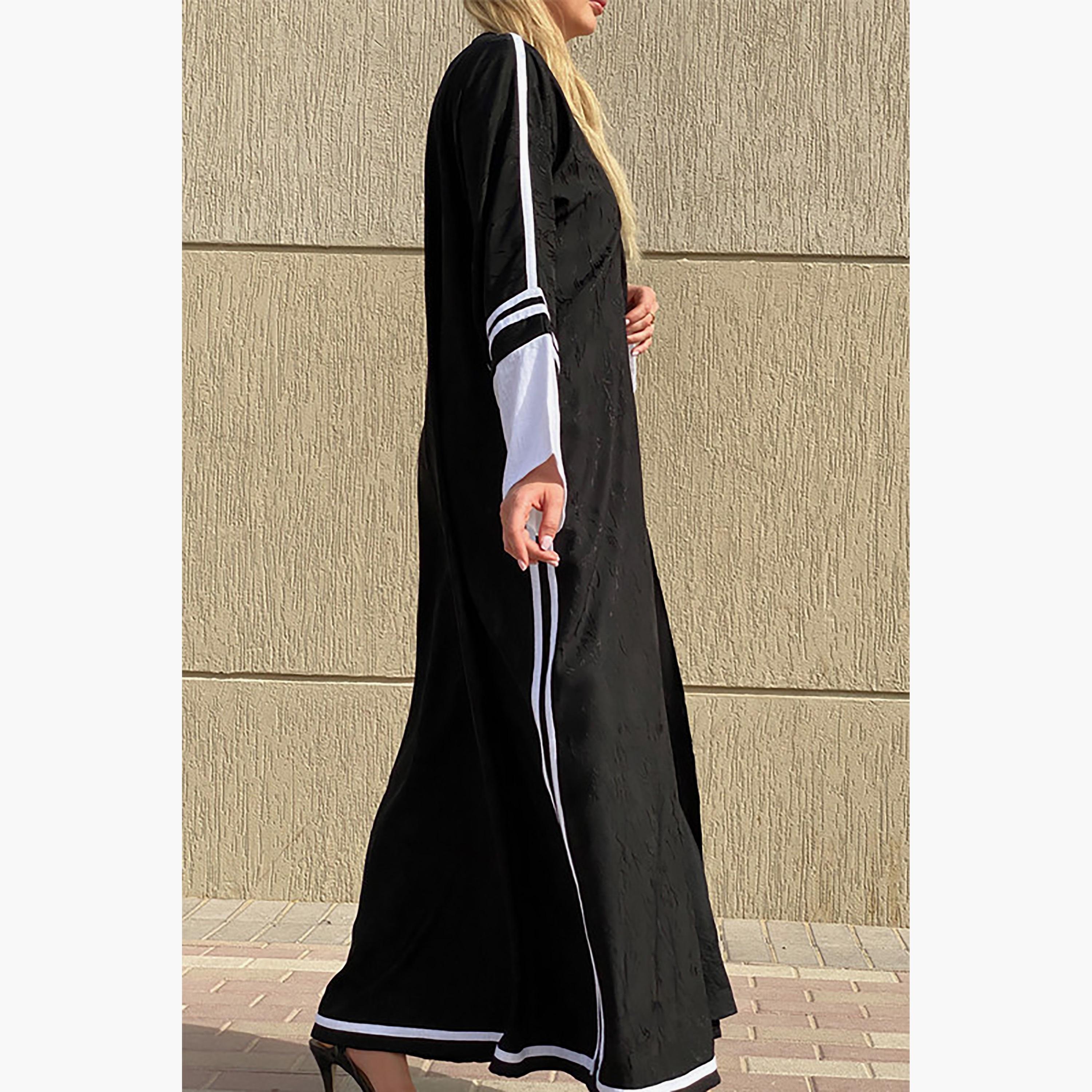 MOiSTREET Black Piping Detailed Jacquard Abaya with Sheila-women-arabicclothing-abayas-image-2
