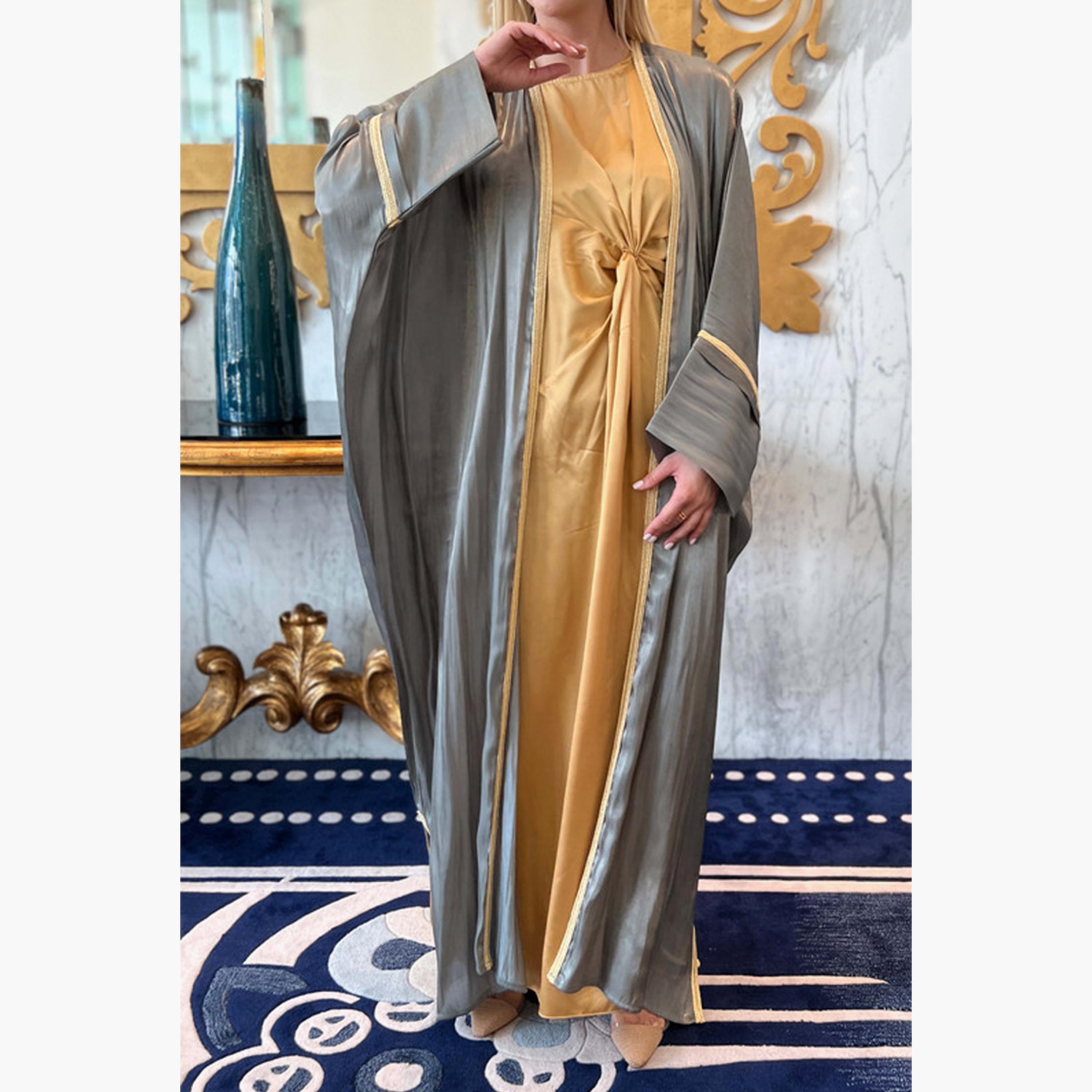 MOiSTREET 3-Piece Set Grey Rotana Shimmer Batwing Sleeves Bisht Abaya and Inner Dress with Sheila-women-arabicclothing-abayainner-image-4