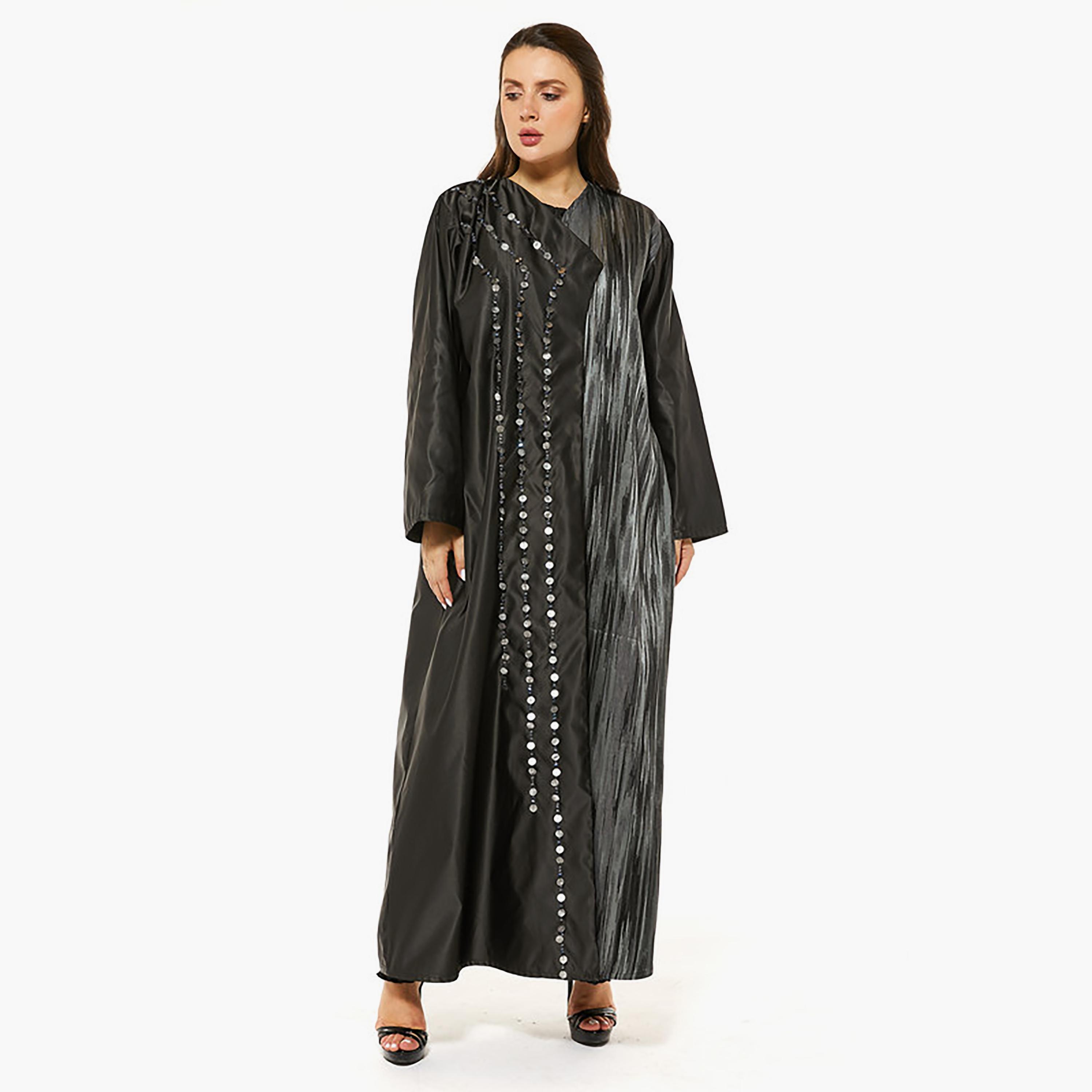 عباية سوداء فيكتوريا من الساتان بتفاصيل كريستال وترتر مع شيلة من مويستريت-women-arabicclothing-abayas-image-3