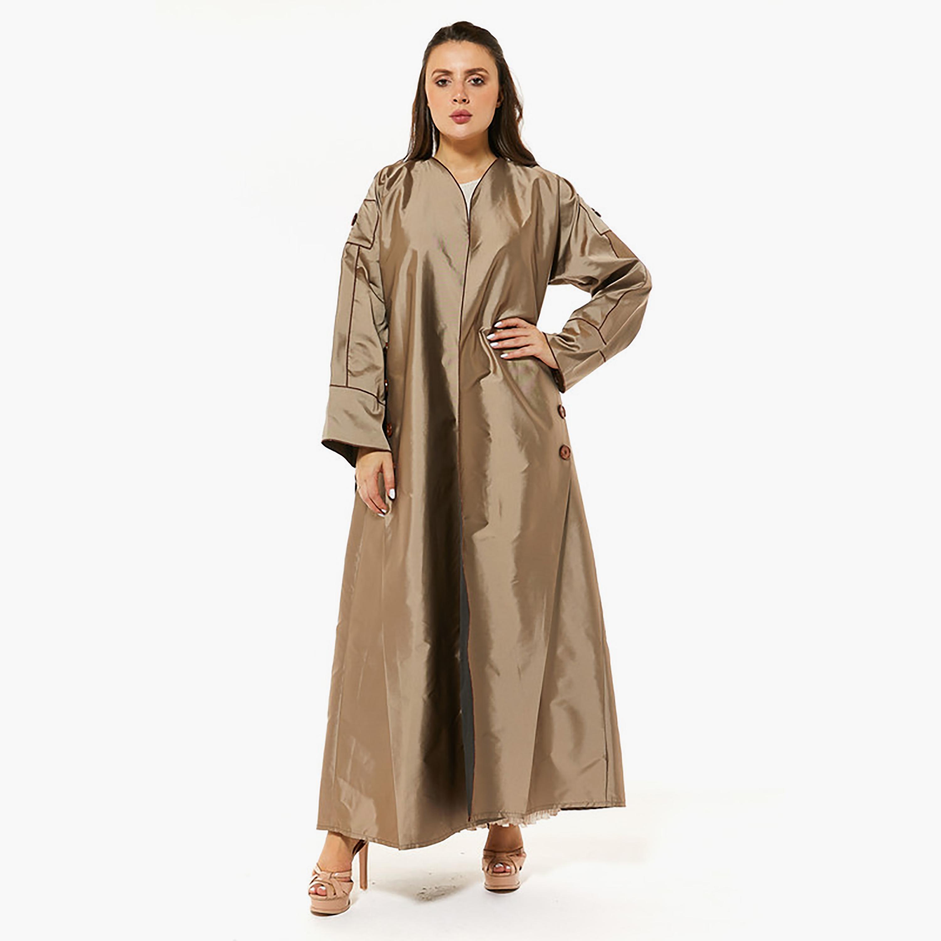 عباية من الساتان فيكتوريا بأزرار وحواف بنية اللون مع شيلة من مويستريت-women-arabicclothing-abayas-image-1