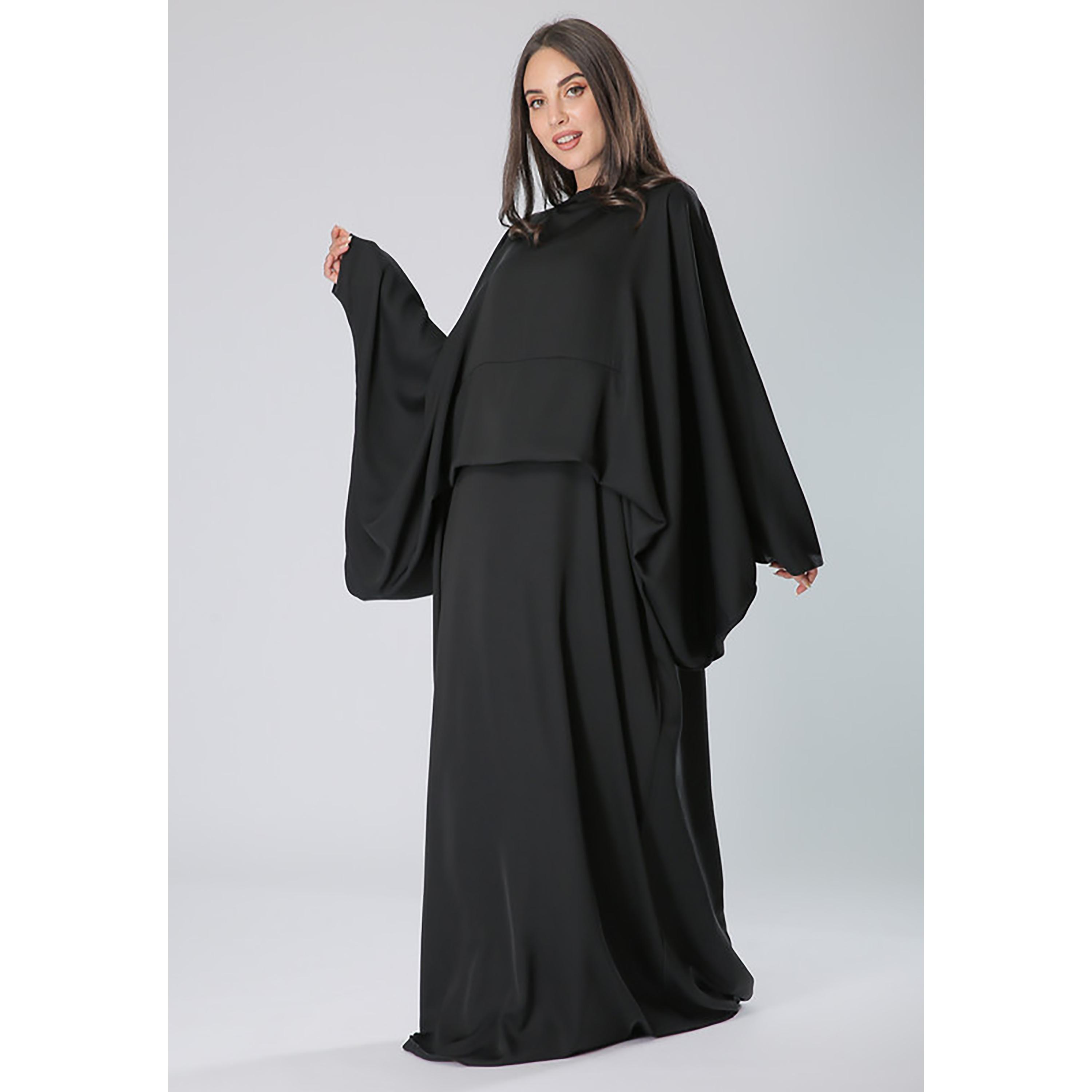 عباية فضفاضة بأكمام باتوينج باللون الأسود مع شيلة من مويستريت-women-arabicclothing-abayas-image-3