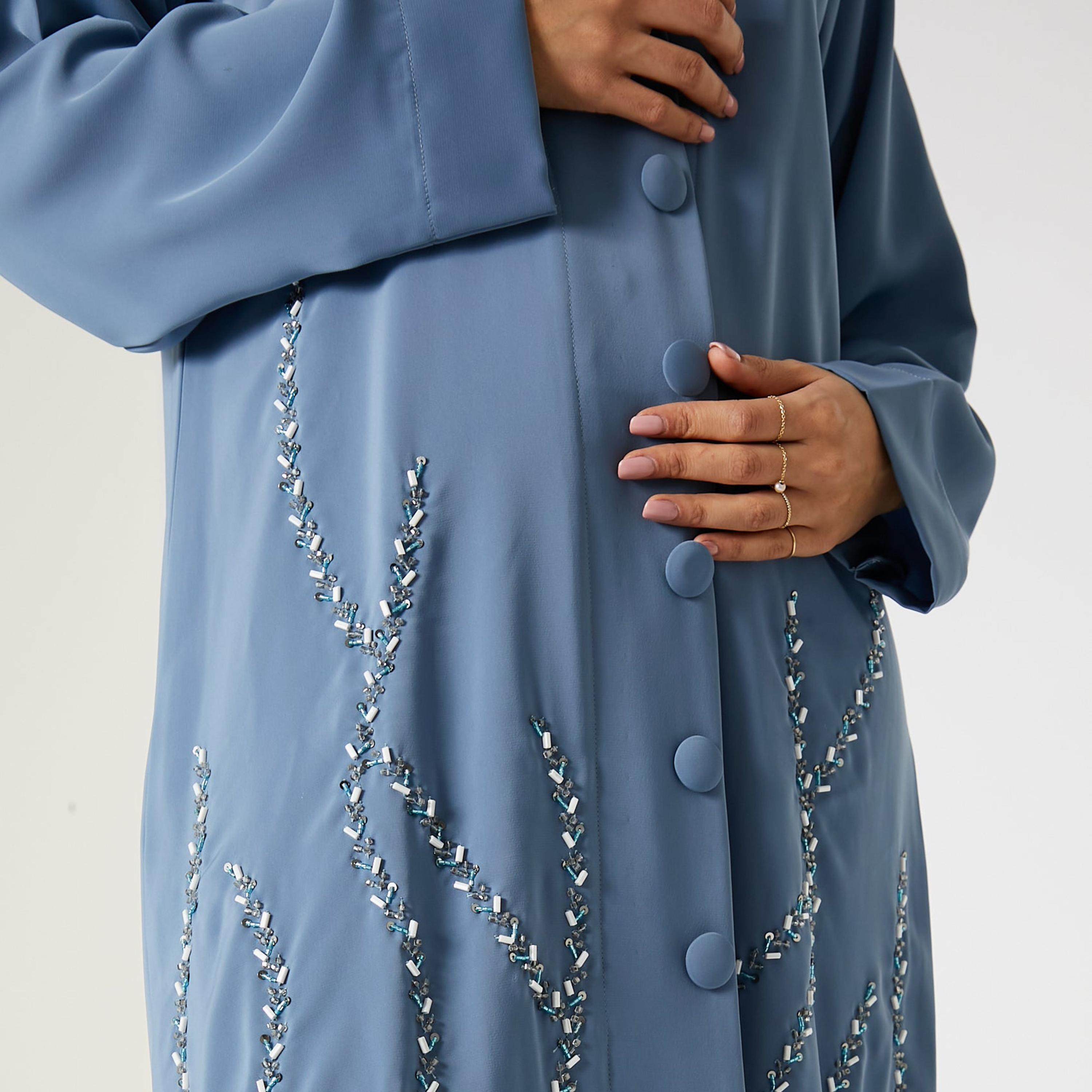  عباية نسائية نيدا مطرزة بالخرز باللون الأزرق مع الحجاب من مويستريت-women-arabicclothing-abayas-image-2