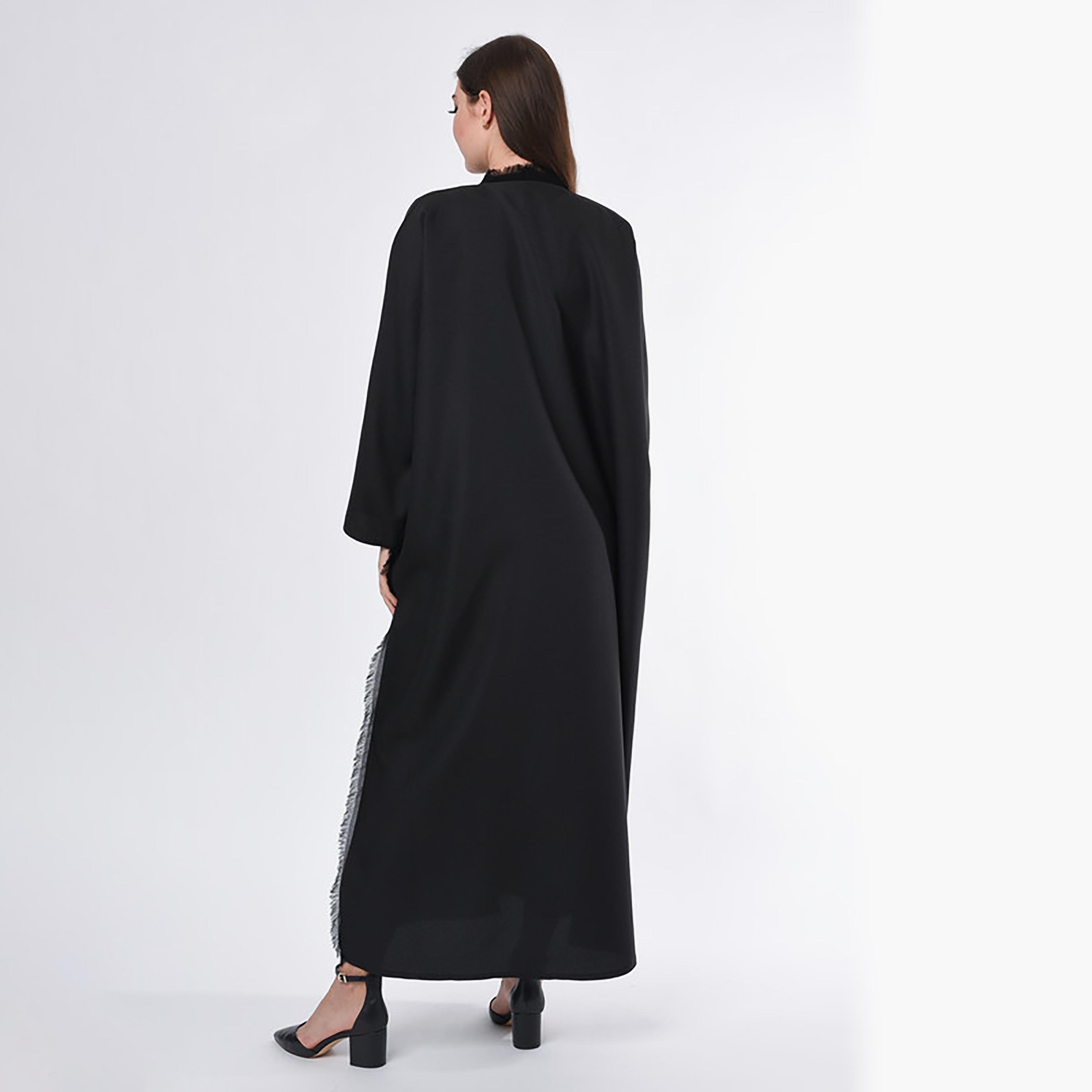 عباية كتان مطرزة باللون الأسود مع شيلة من مويستريت-women-arabicclothing-abayas-image-4