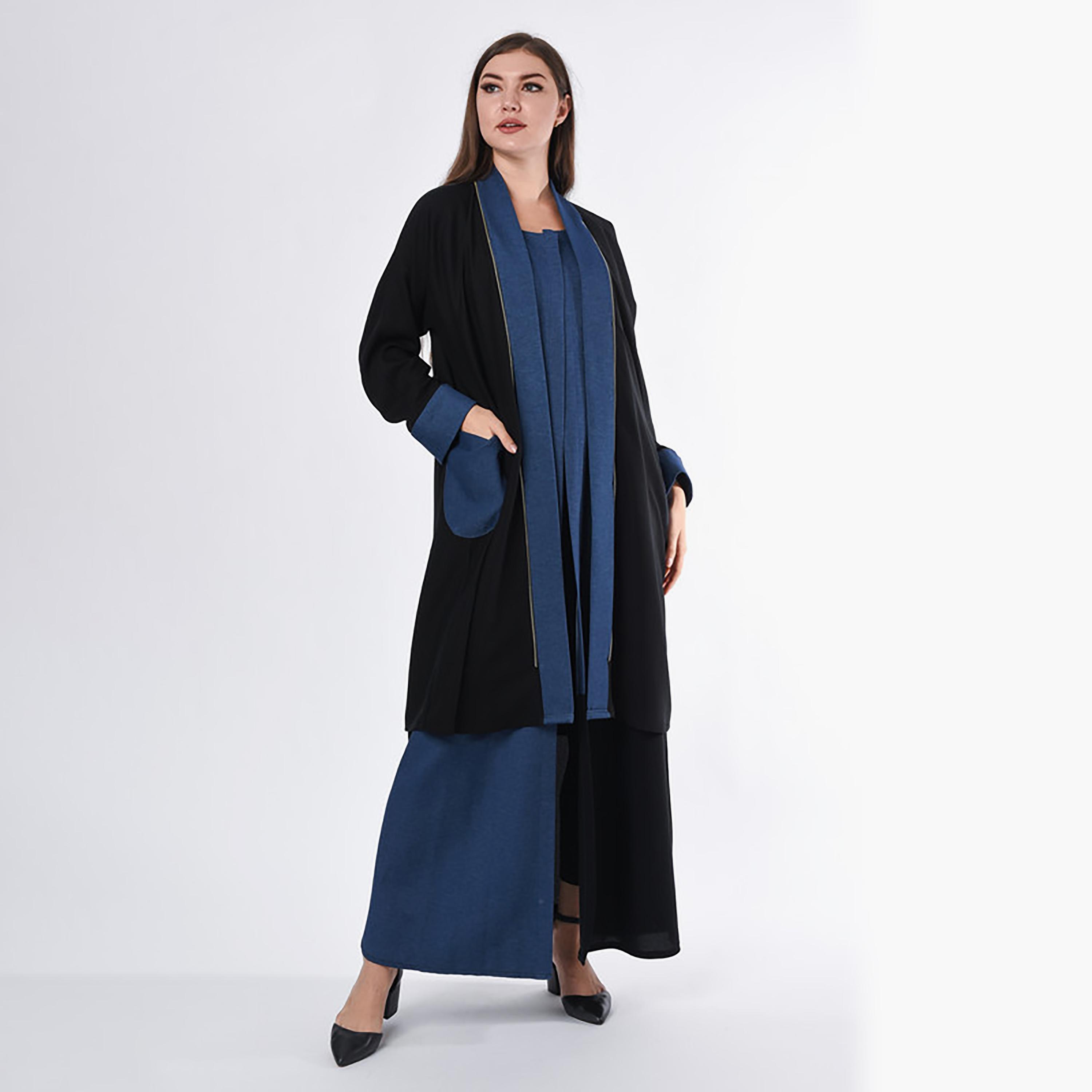 عباية كريب سوداء اللون مع شيلة من مويستريت-women-arabicclothing-abayas-image-1