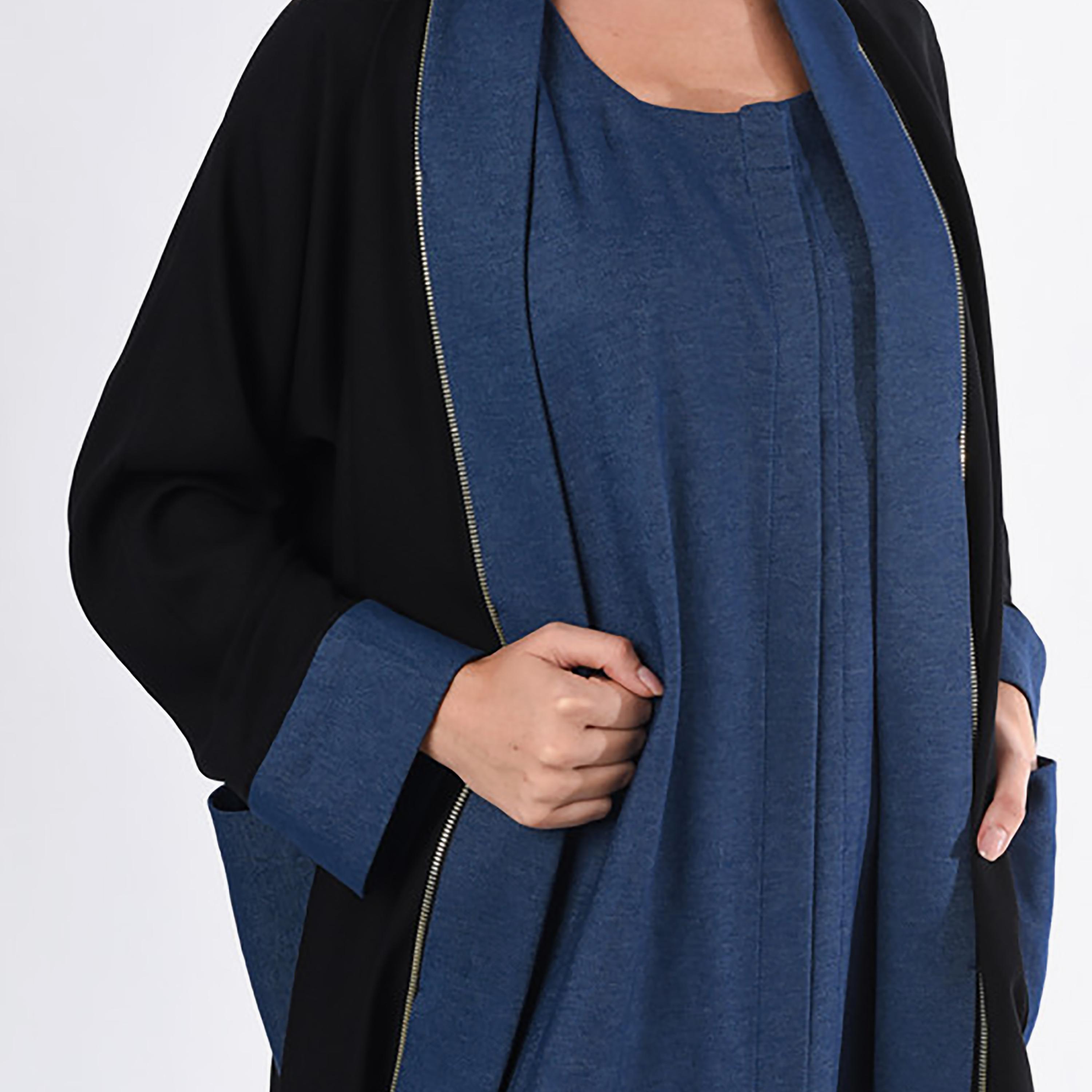 عباية كريب سوداء اللون مع شيلة من مويستريت-women-arabicclothing-abayas-image-2