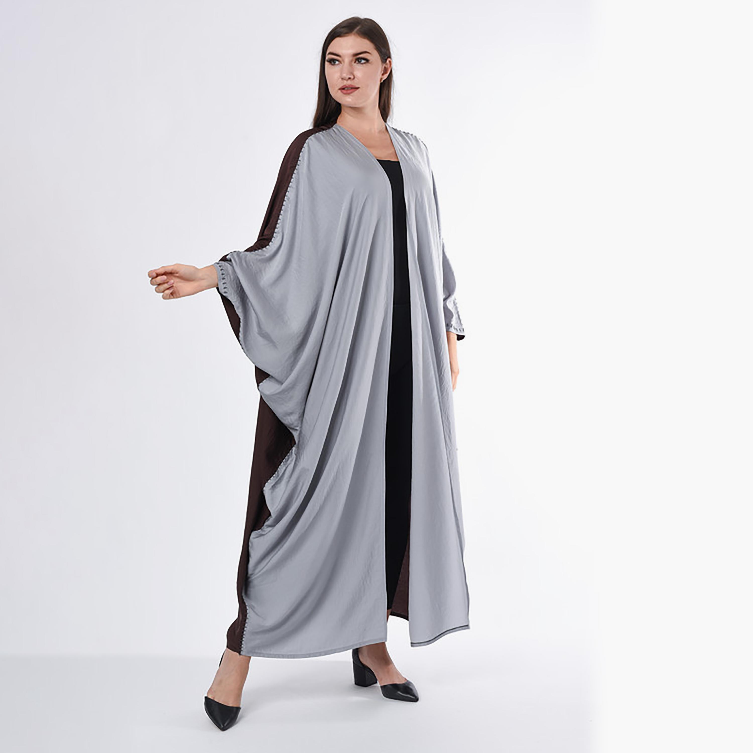 عباية متعددة الألوان بأكمام باتوينج مع شيلة من مويستريت-women-arabicclothing-abayas-image-1