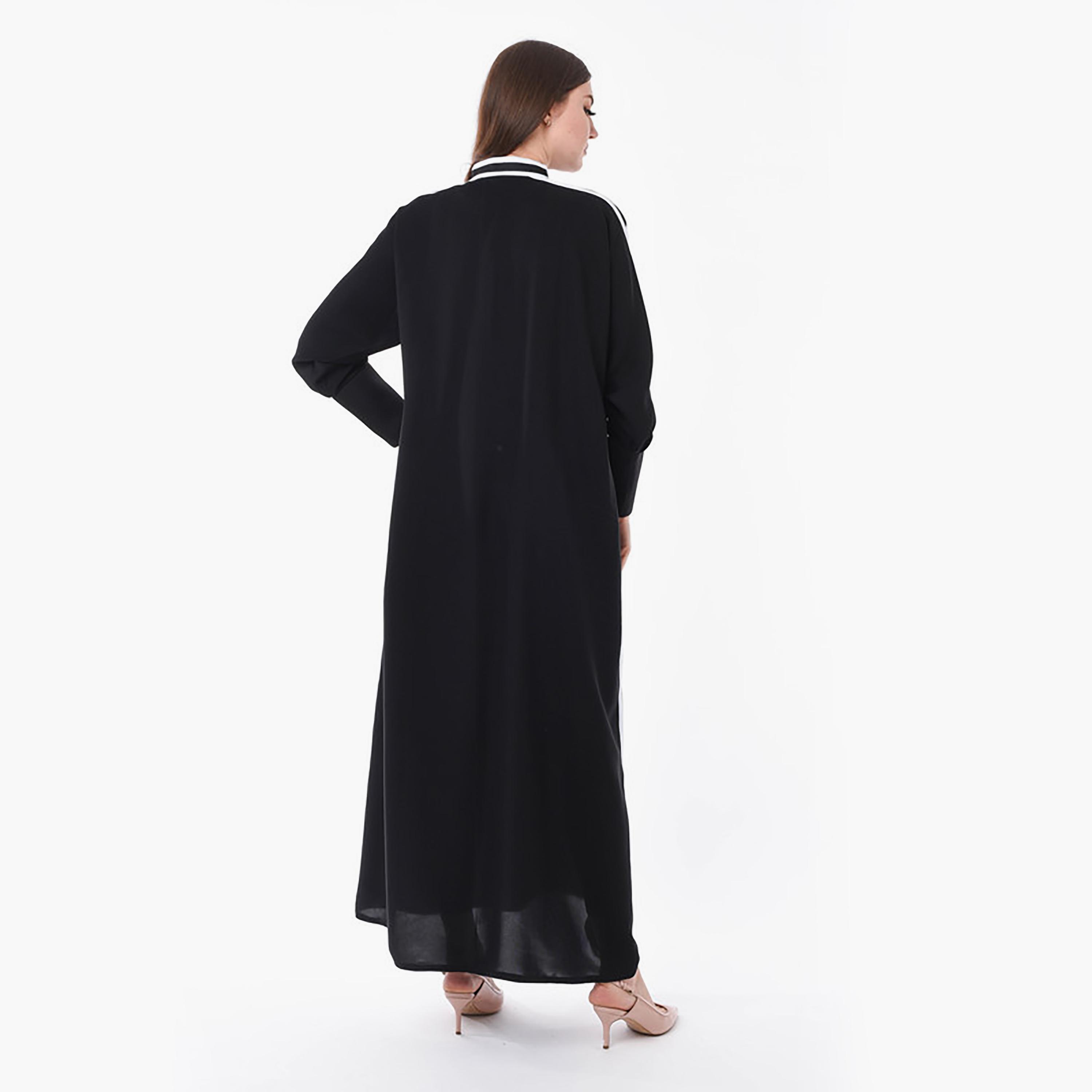 جلابية كريب مخططة باللون الأسود من مويستريت-women-arabicclothing-jalabiyas-image-4